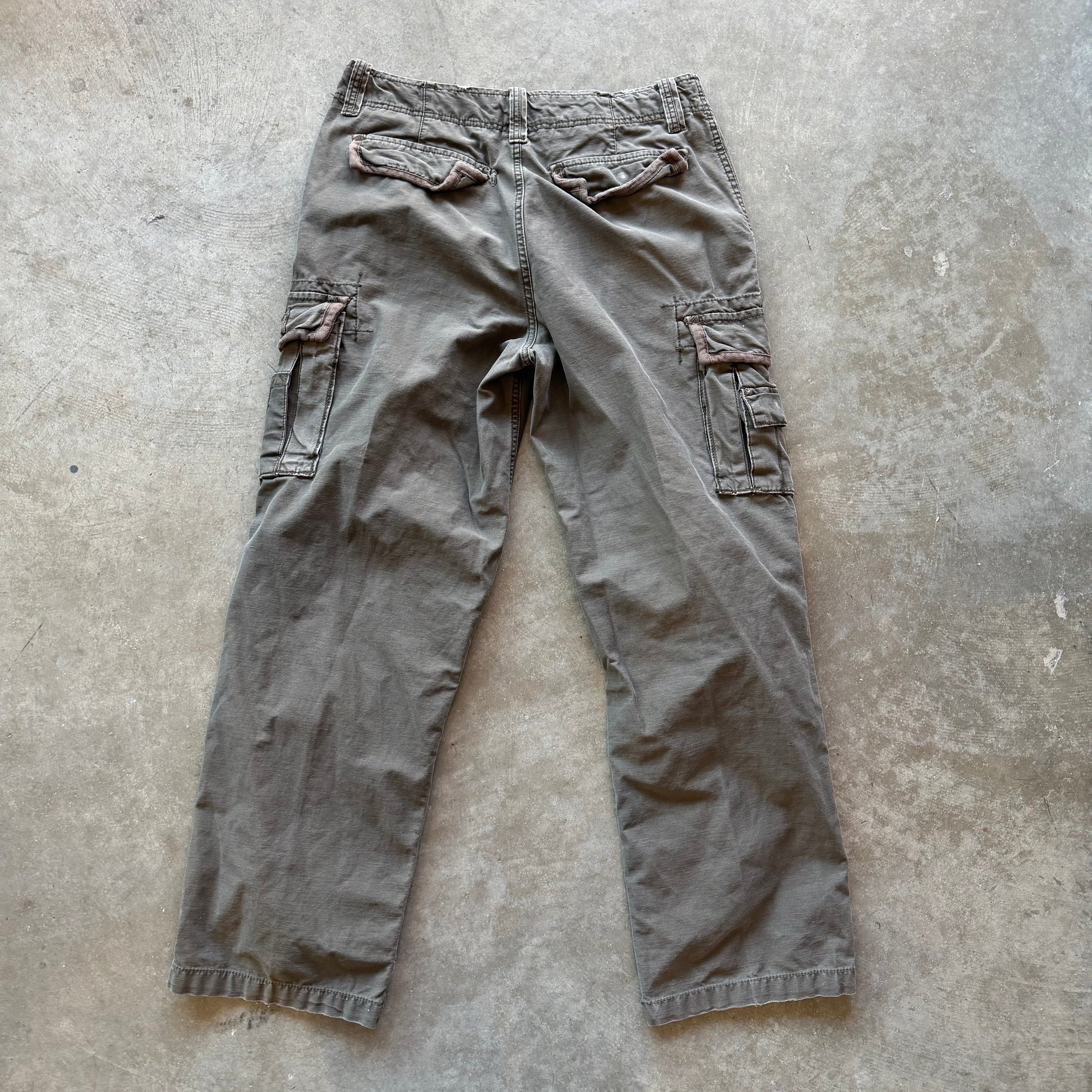 34x34 00s Aeropostale Cargo Pants