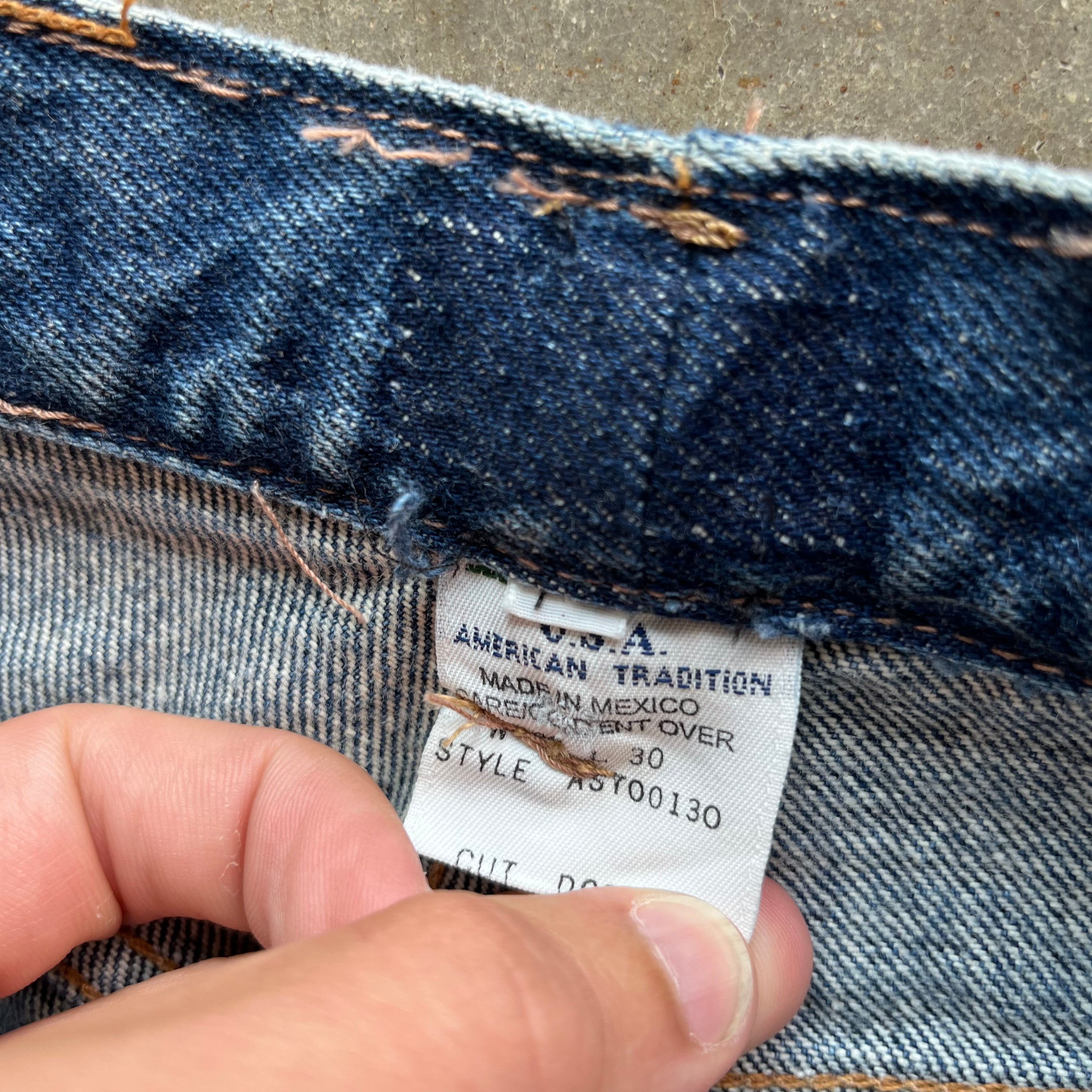 29x30 00s Guess Jeans