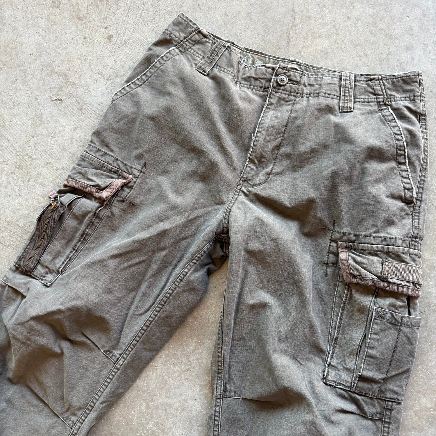 34x34 00s Aeropostale Cargo Pants