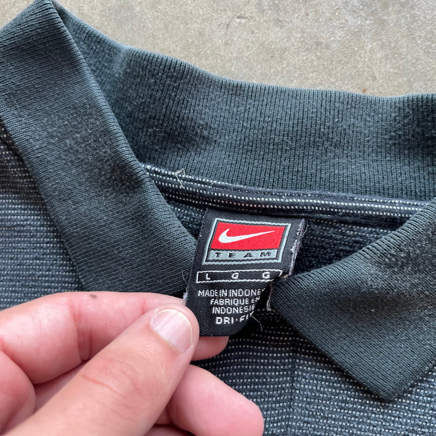 L 00s Nike Polo