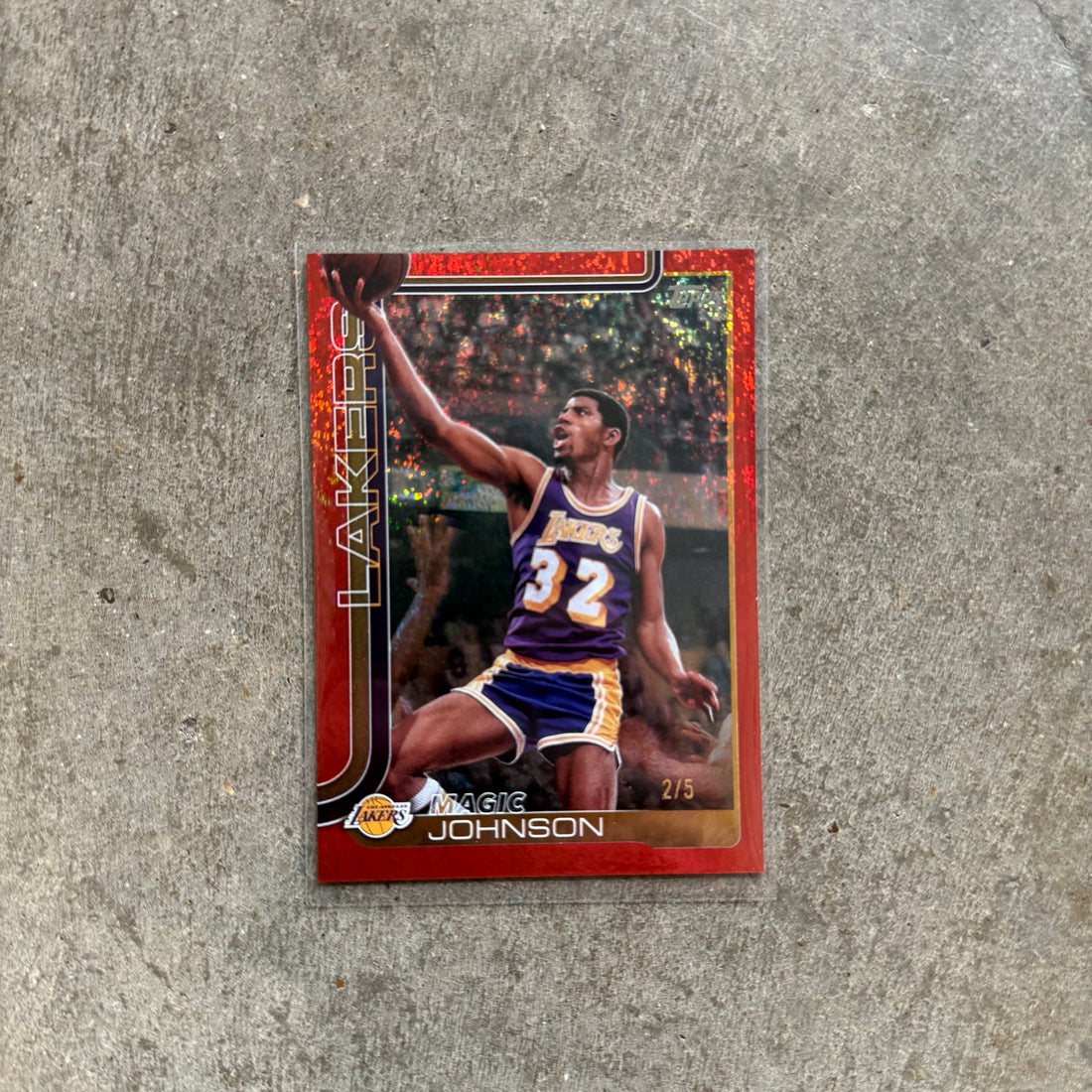 Magic Johnson Topps Basketball 2025 Red Glitter /5