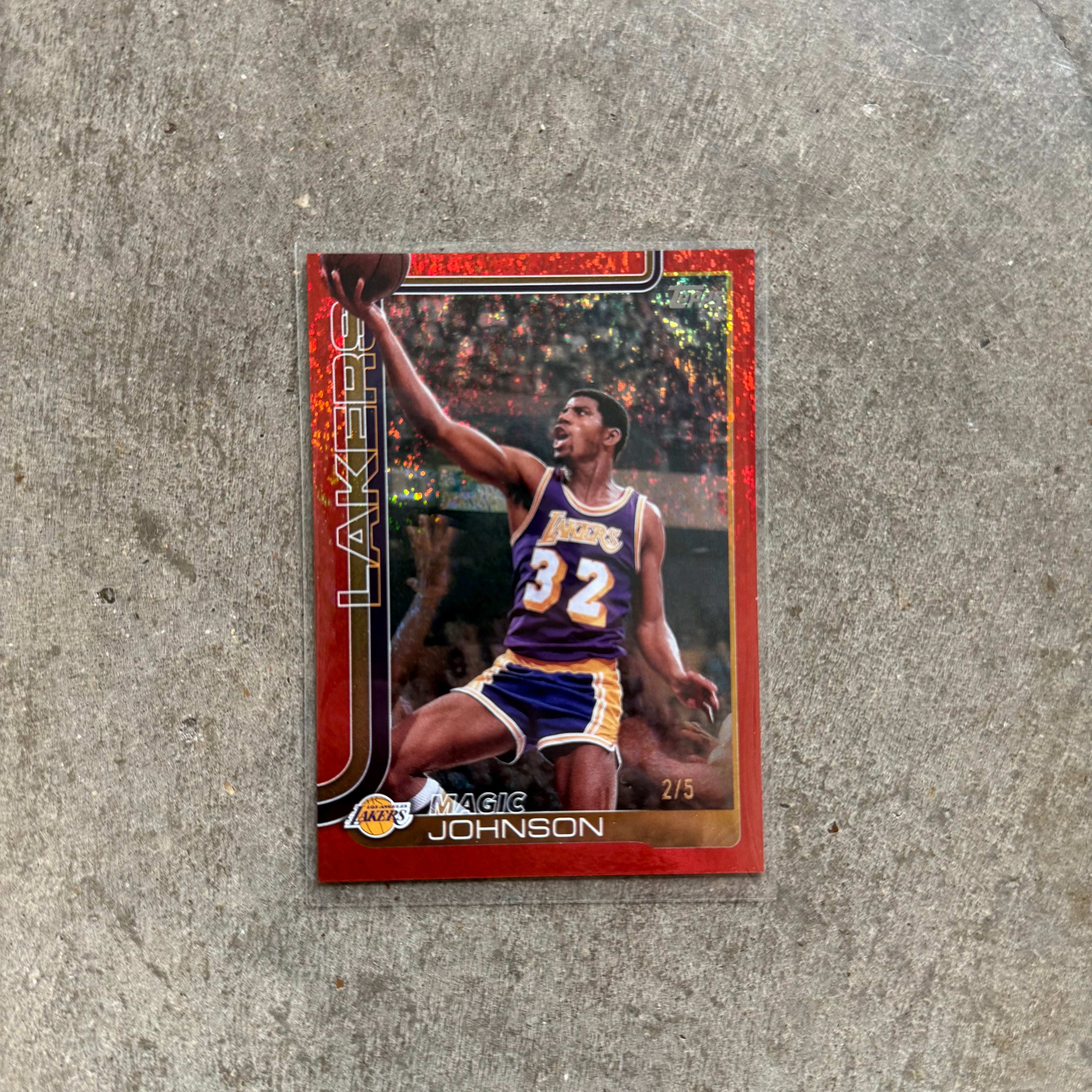 Magic Johnson Topps Basketball 2025 Red Glitter /5
