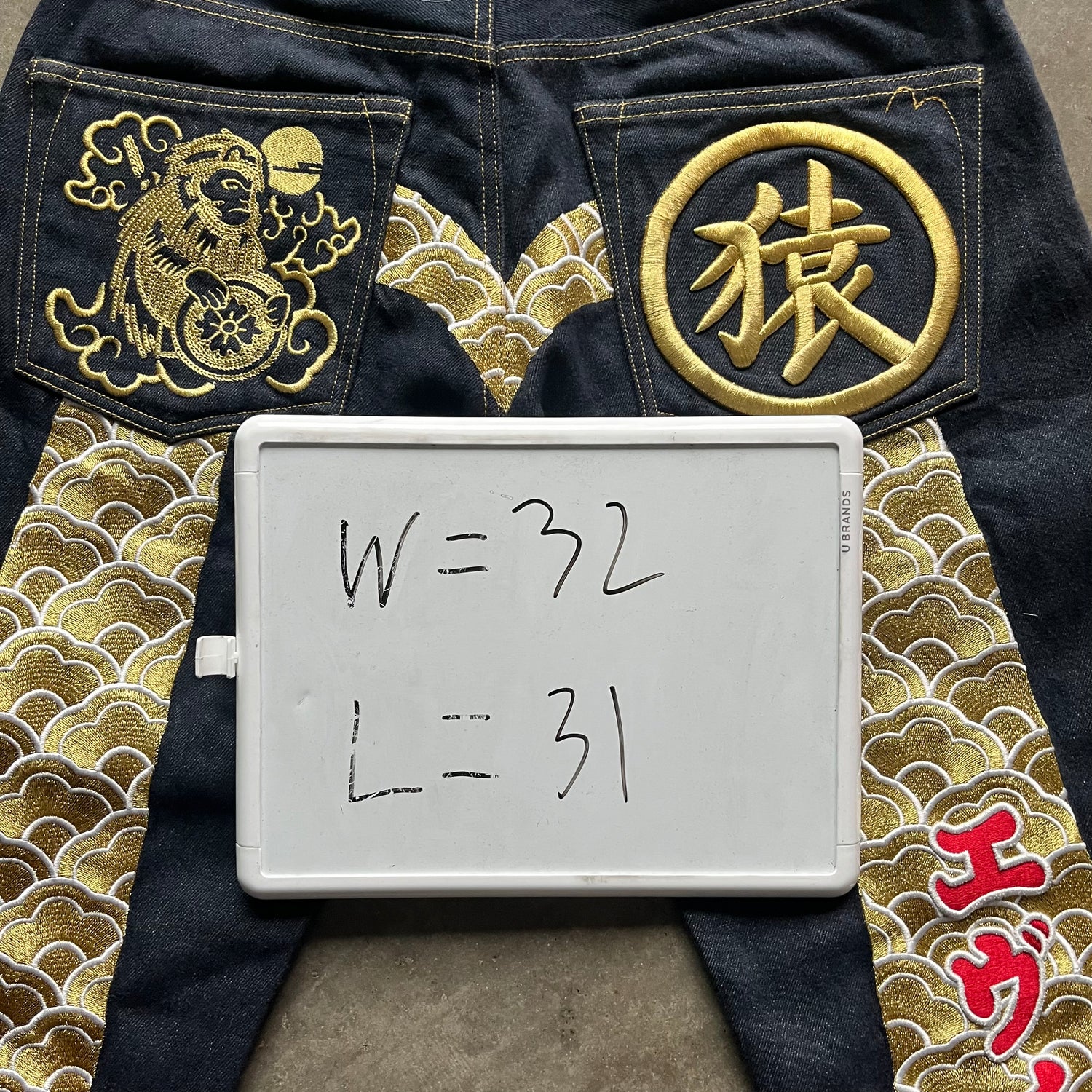 32x31 00s Gold Evisu Jeans