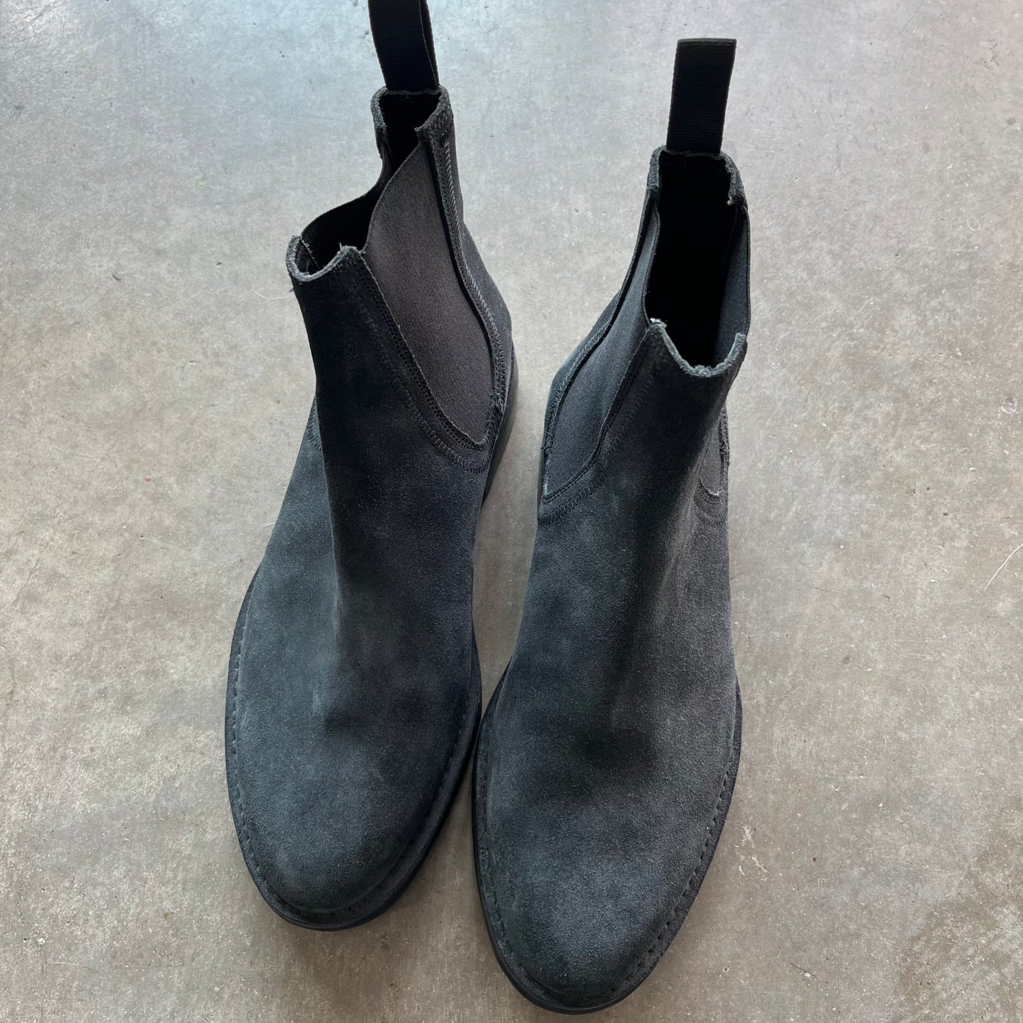 11 Used Yeezy Season 6 Chelsea Boots