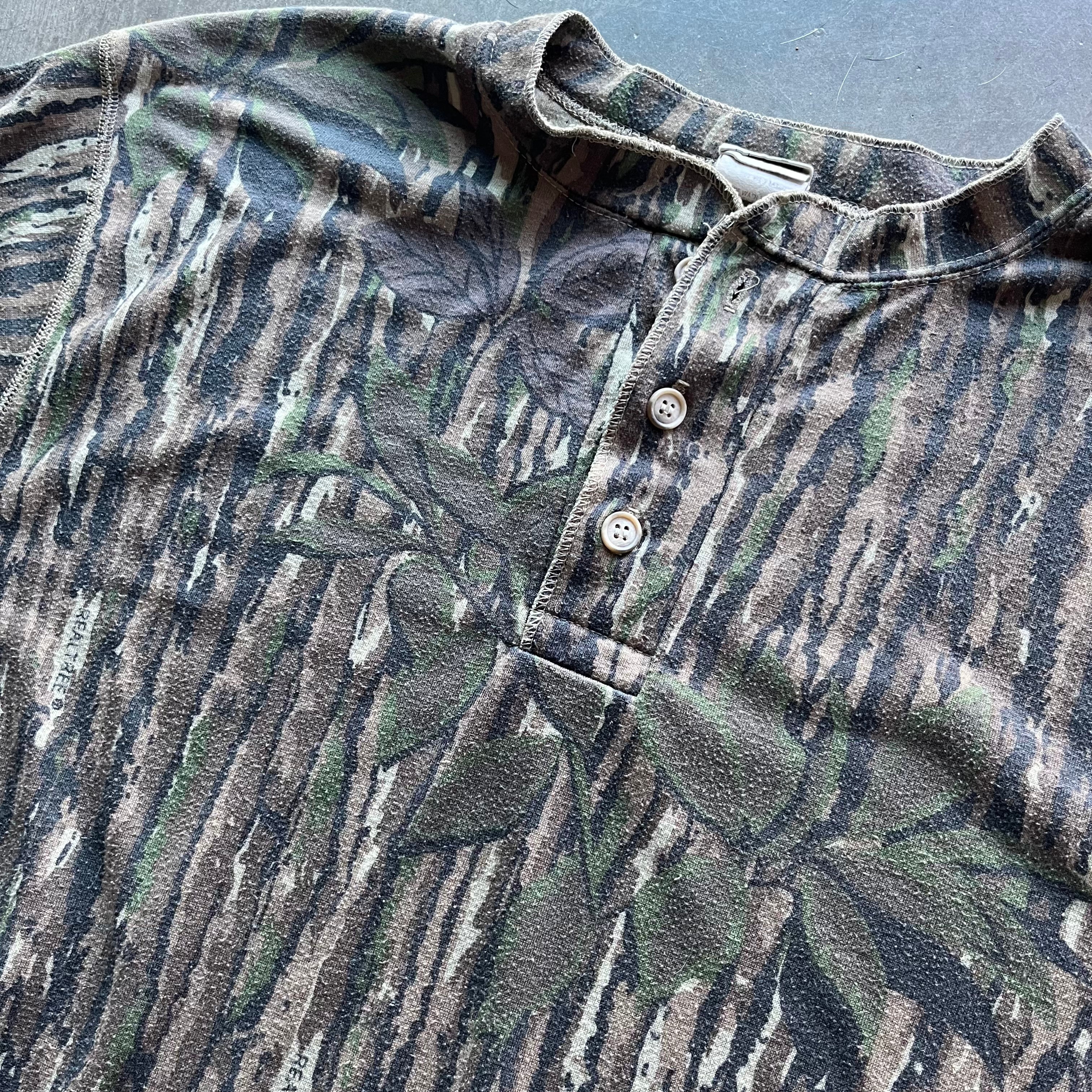 XL 90s Real Tree Camo Longsleeve