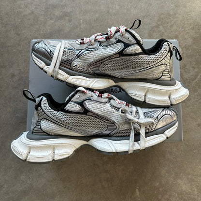46 Used Balenciaga 3XL Red/Grey