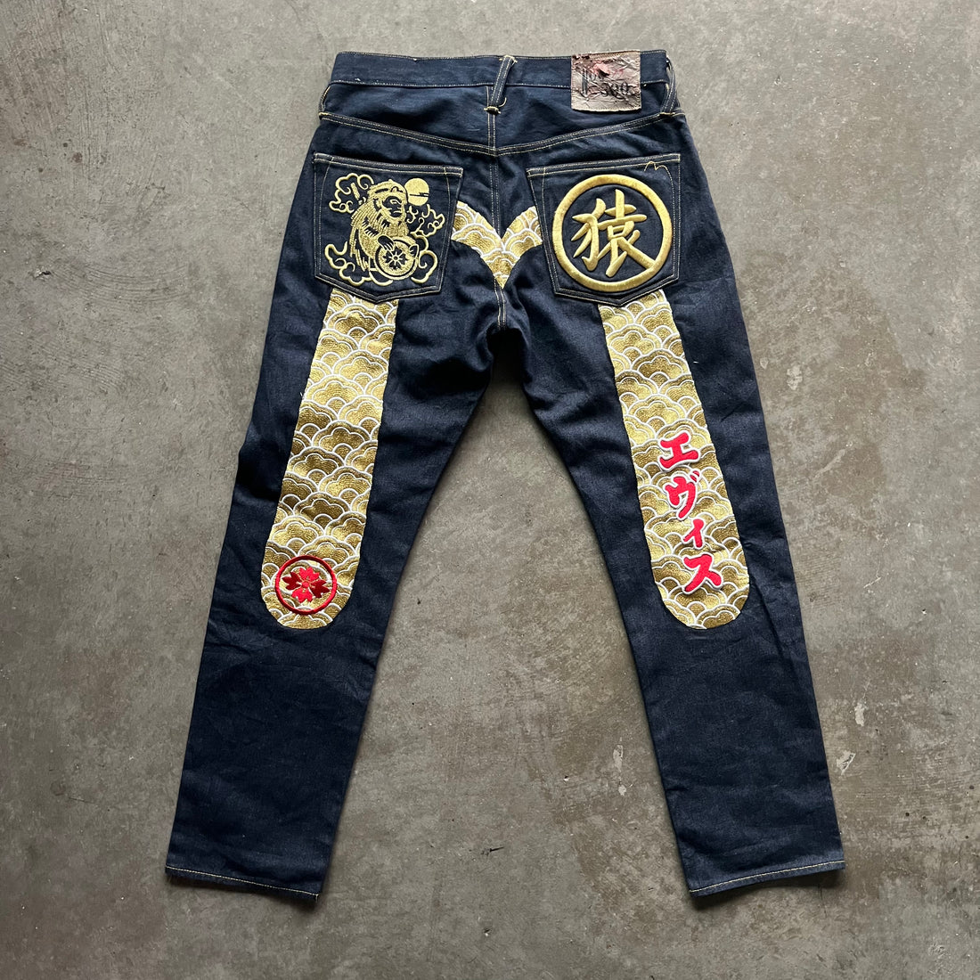 32x31 00s Gold Evisu Jeans