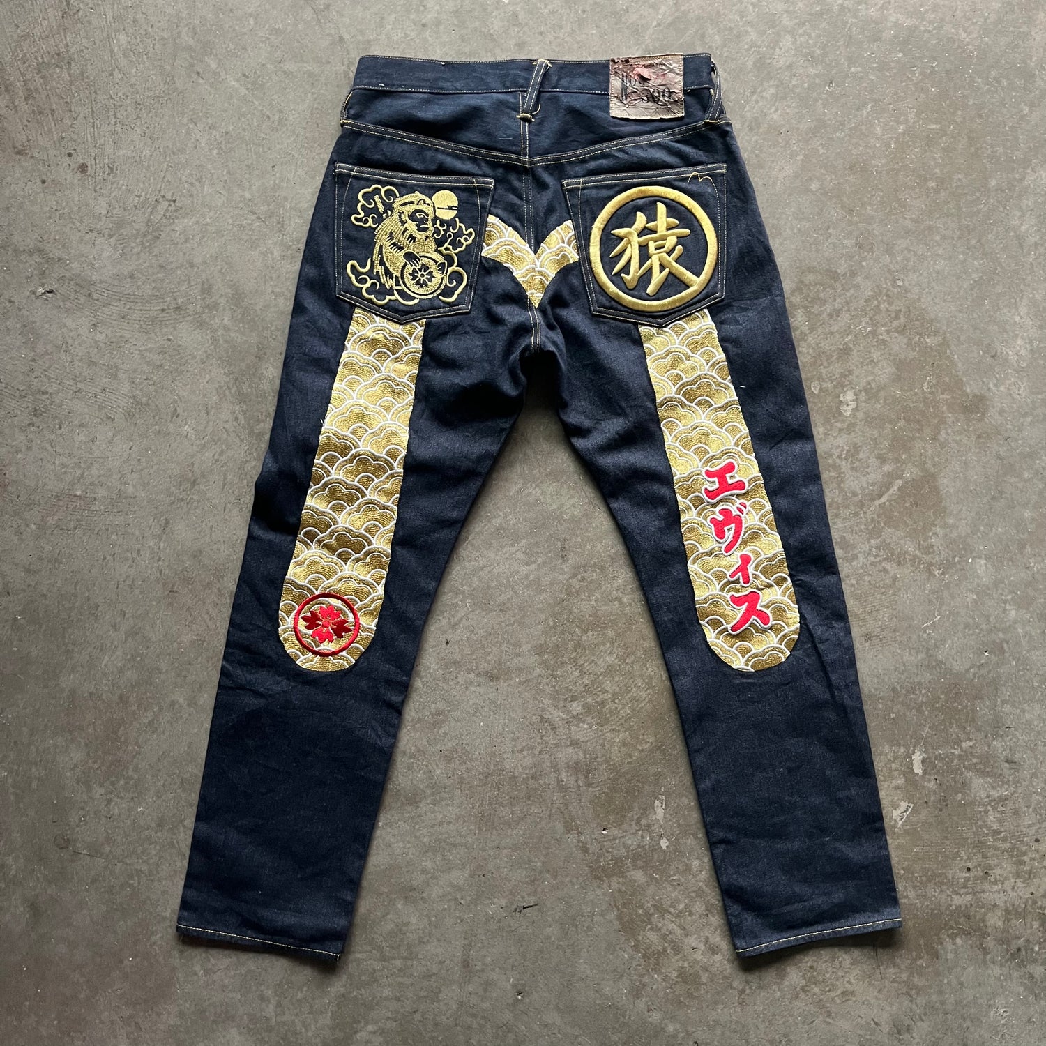 32x31 00s Gold Evisu Jeans