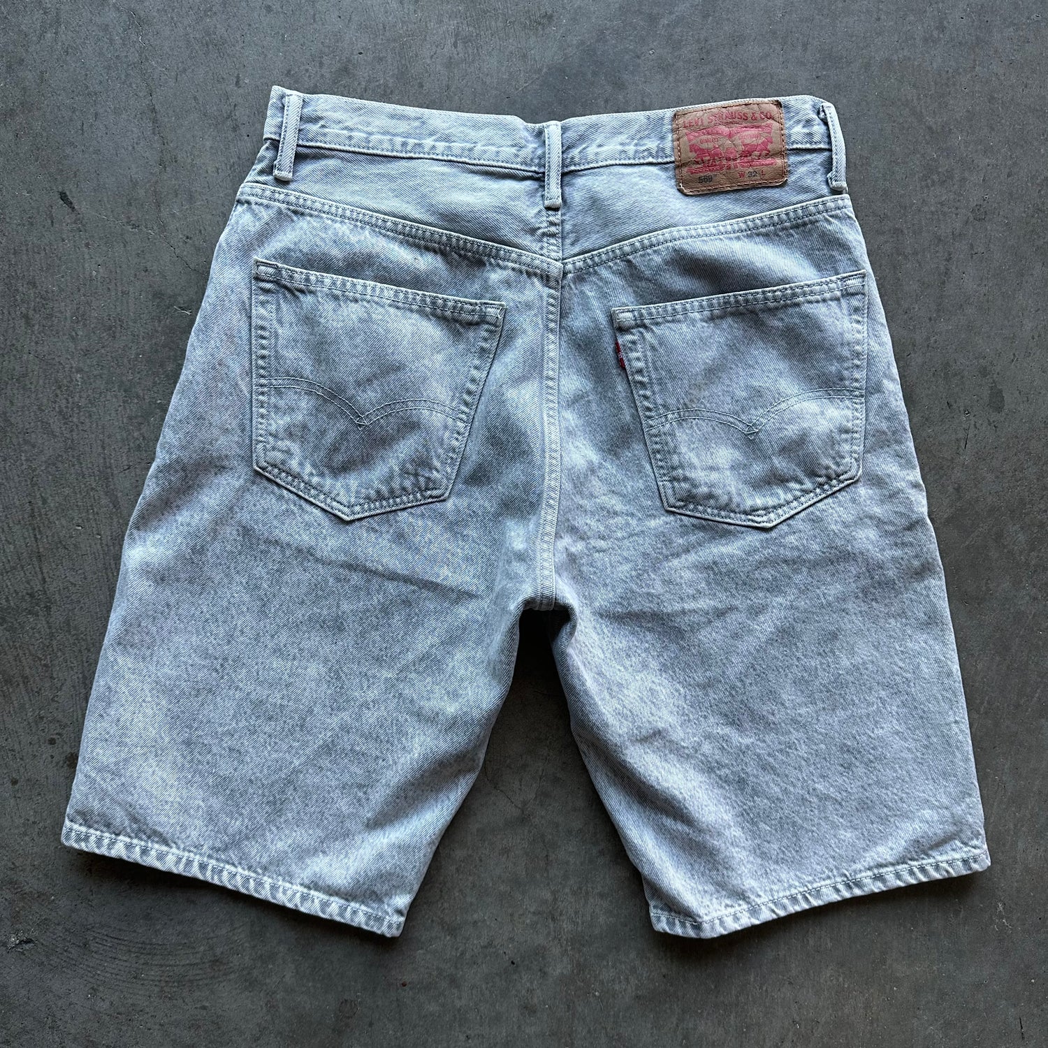 32w Grey Levis Shorts