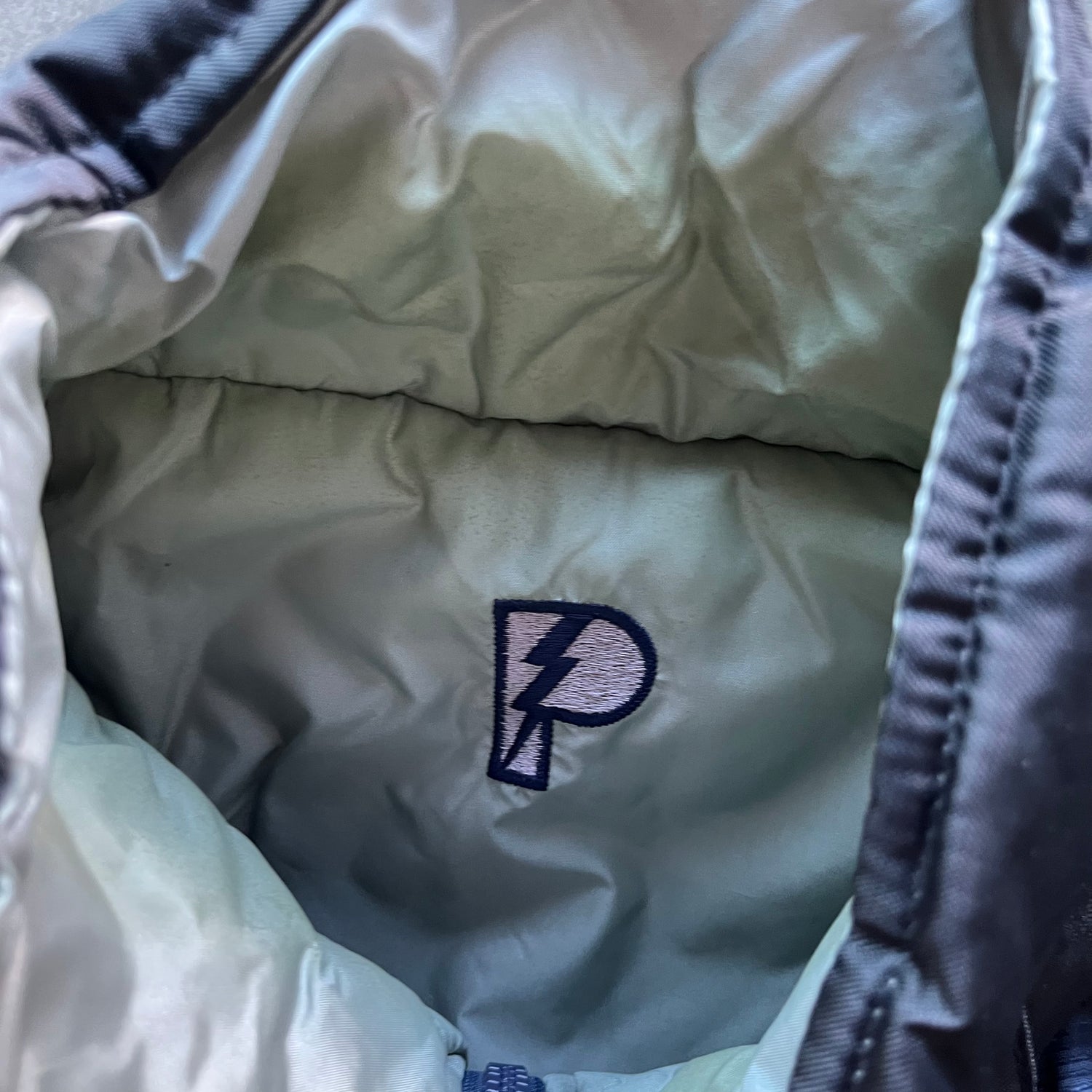 L 90s Cowboys Spellout Puffer