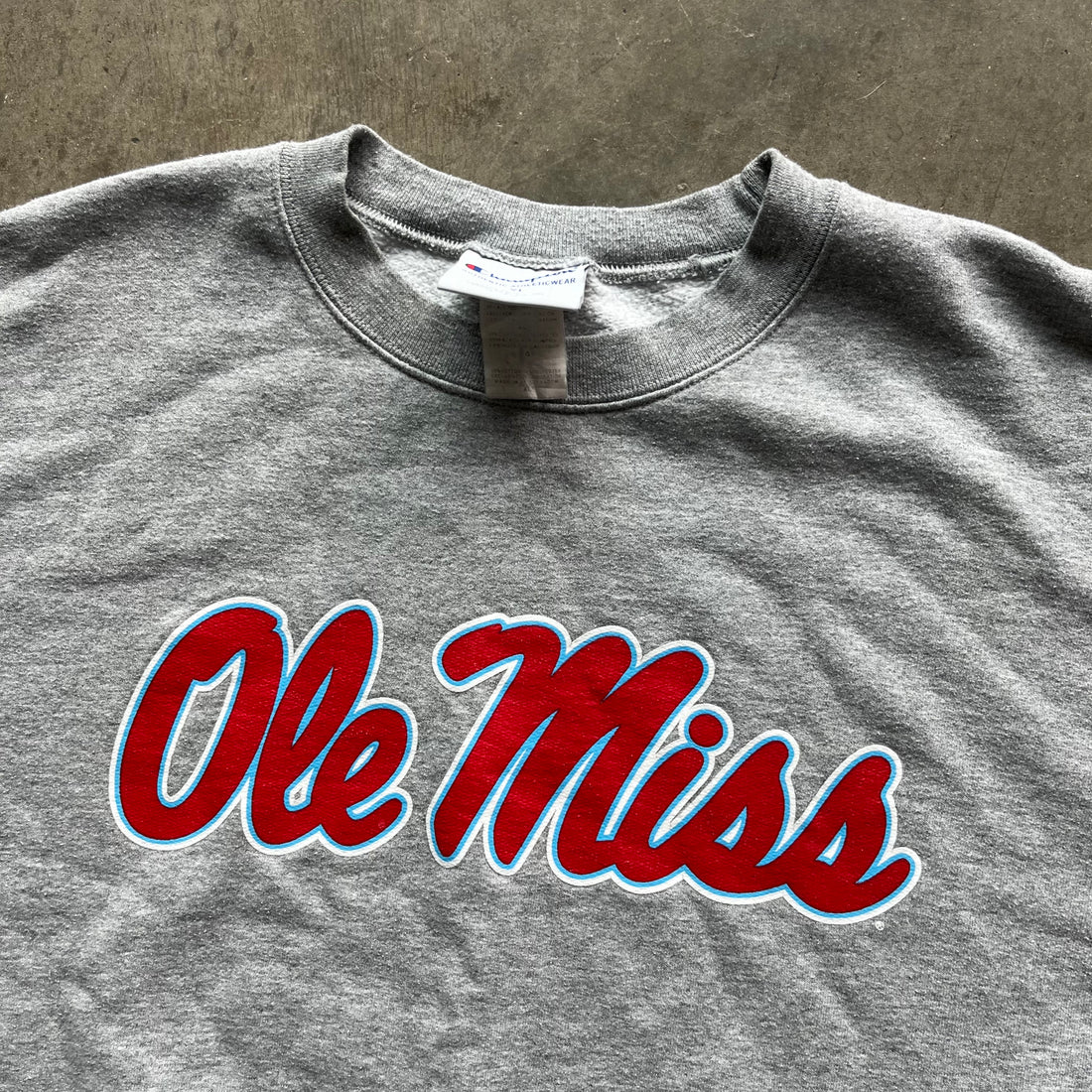 XL 00s Ole Miss Champion Crewneck