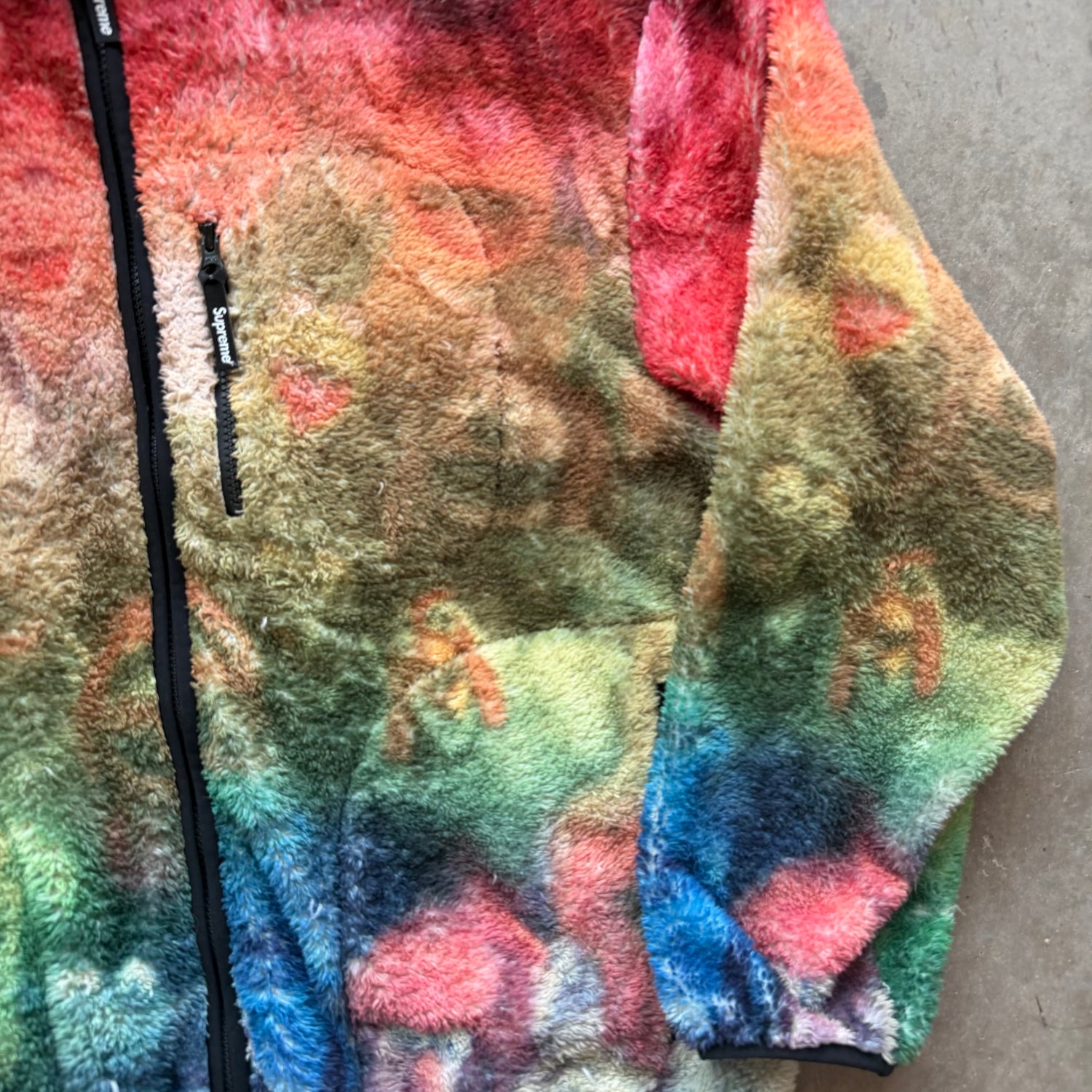 L Supreme Multicolor Muppets Fleece