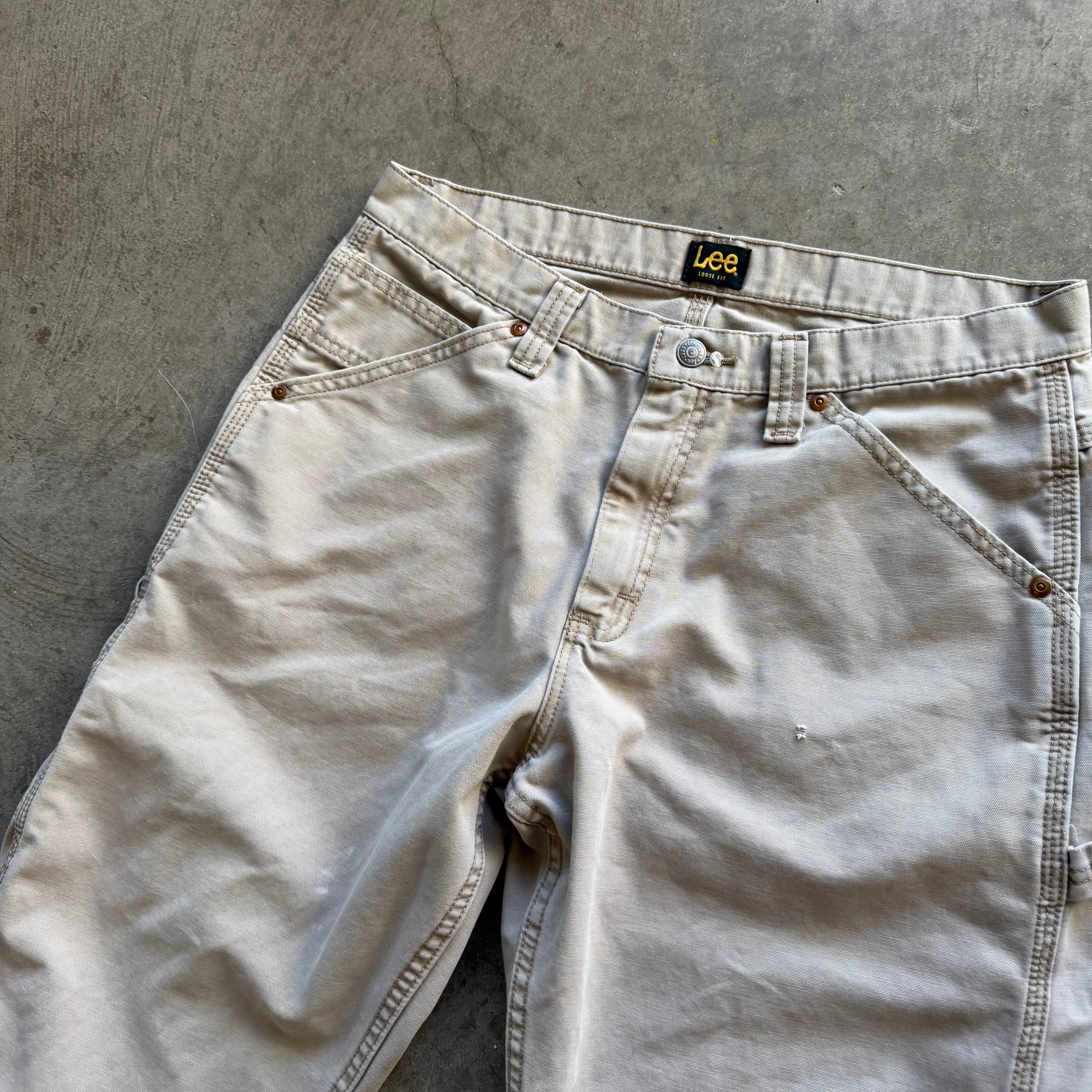 33x30 90s Thrashed Khaki Lee Pants