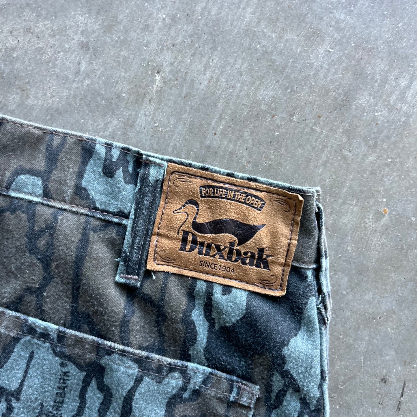34x34 90s Rebark Camo Pants