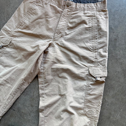 32x30 00s Nike ACG Cargo Pants