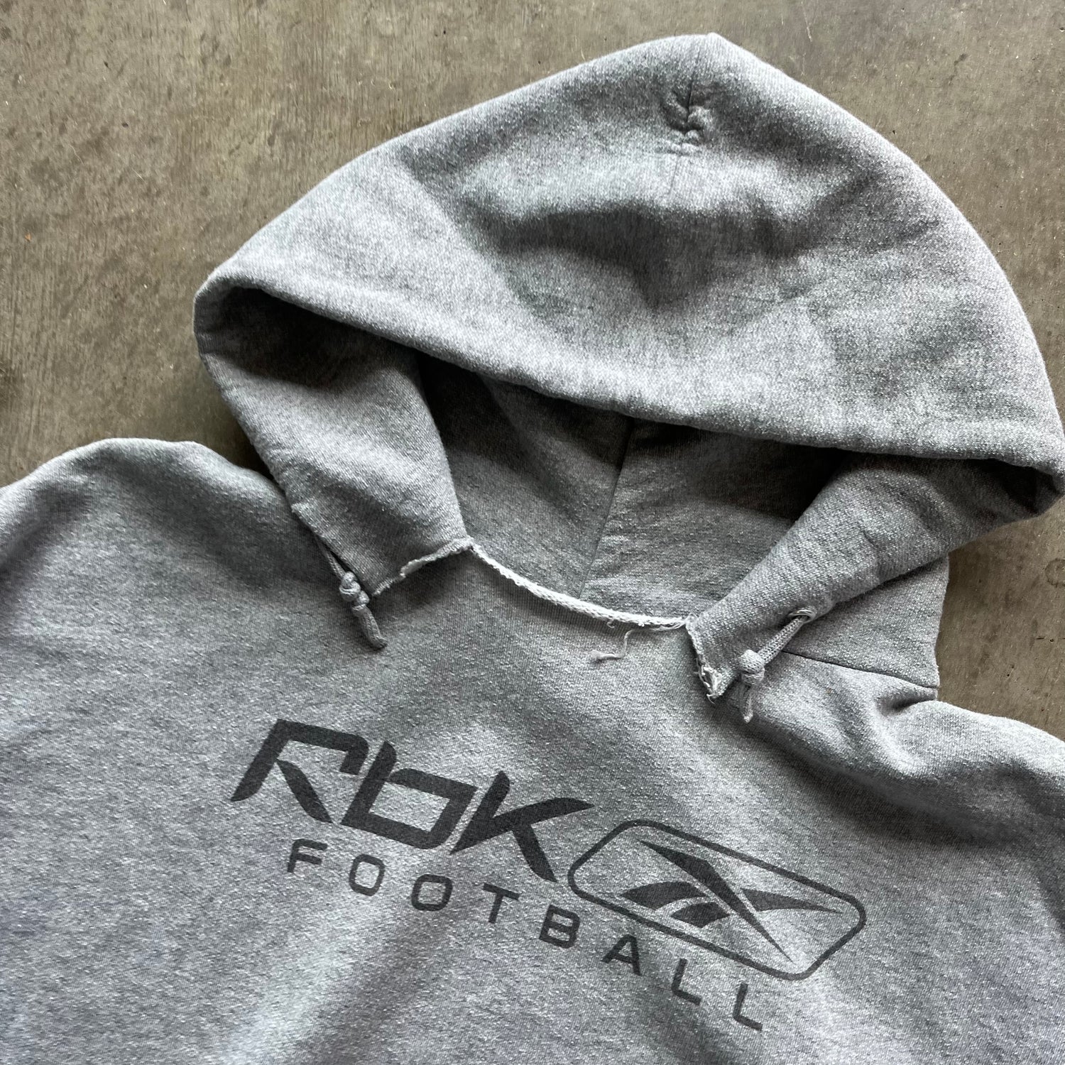 XXL 00s Cut Reebok Hoodie