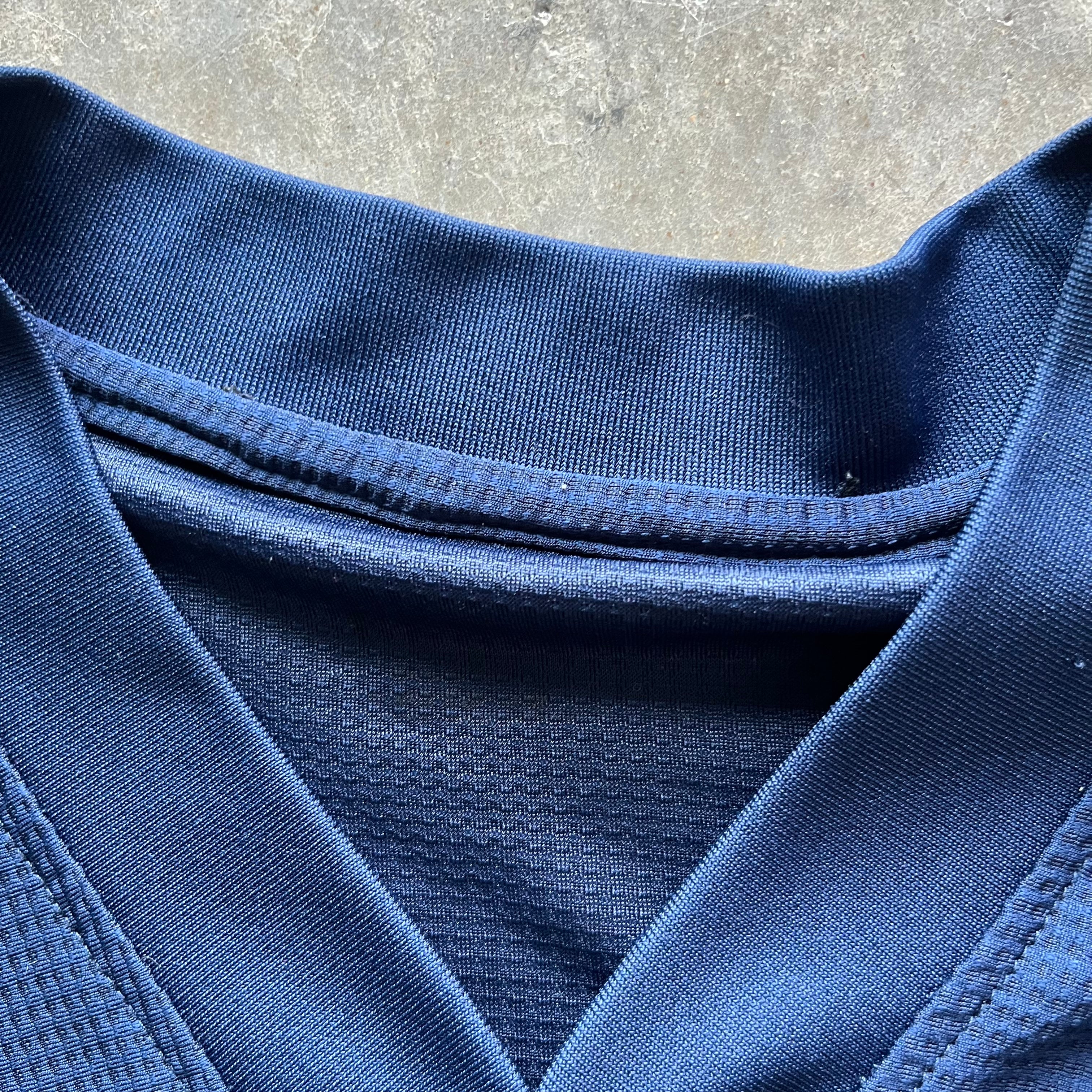 L 00s Juventes Warm Up Jersey