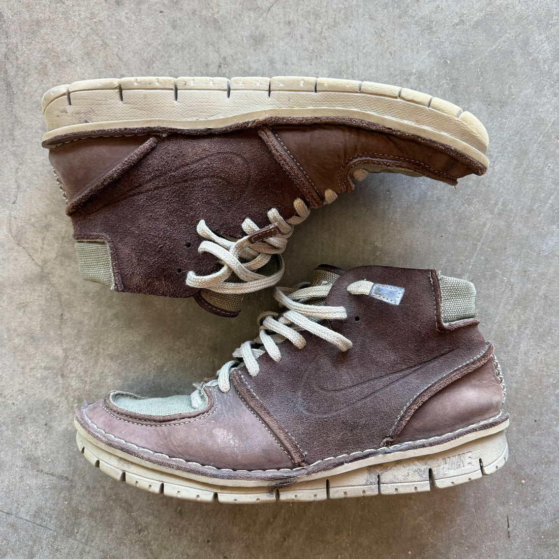 10.5 Used Nike Considered BB Mid 2006
