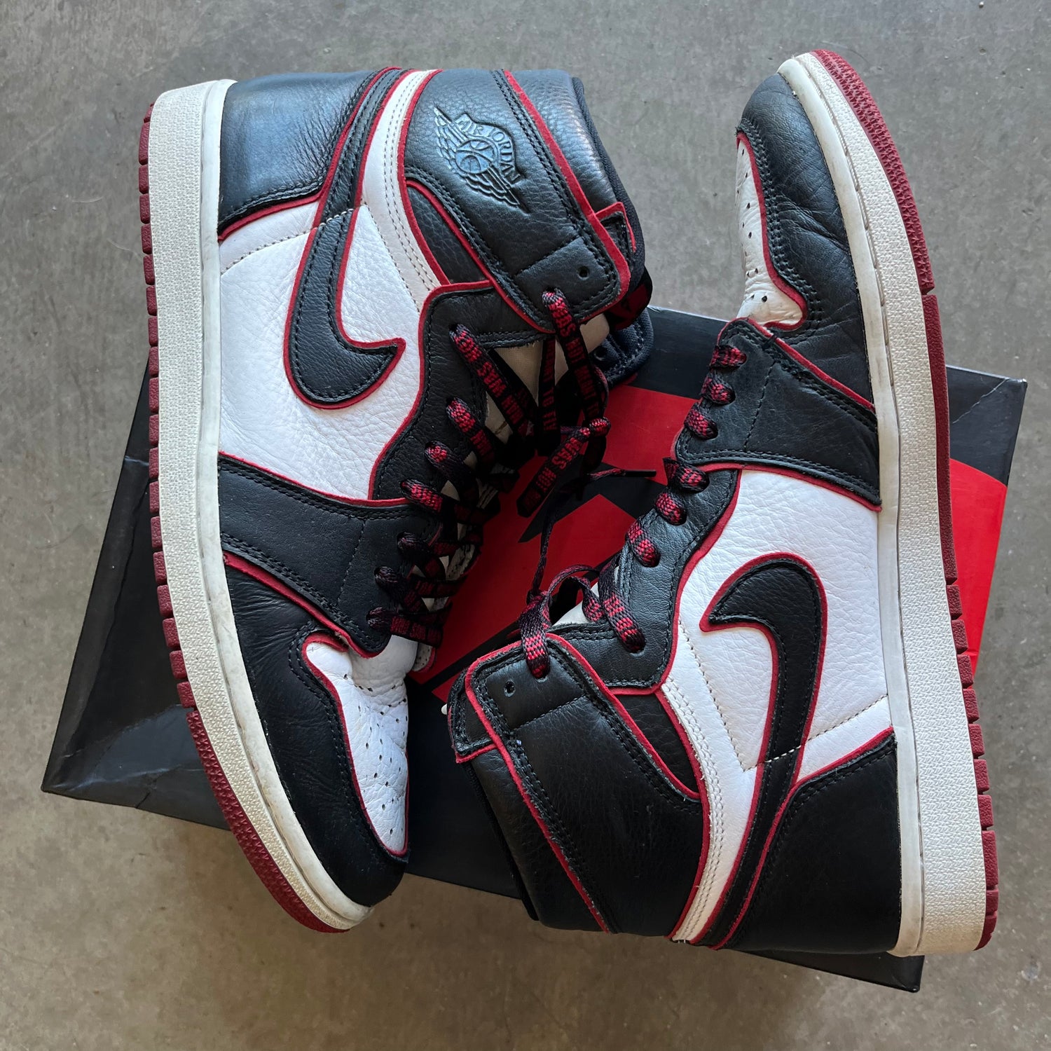 11 Used Jordan 1 Bloodline