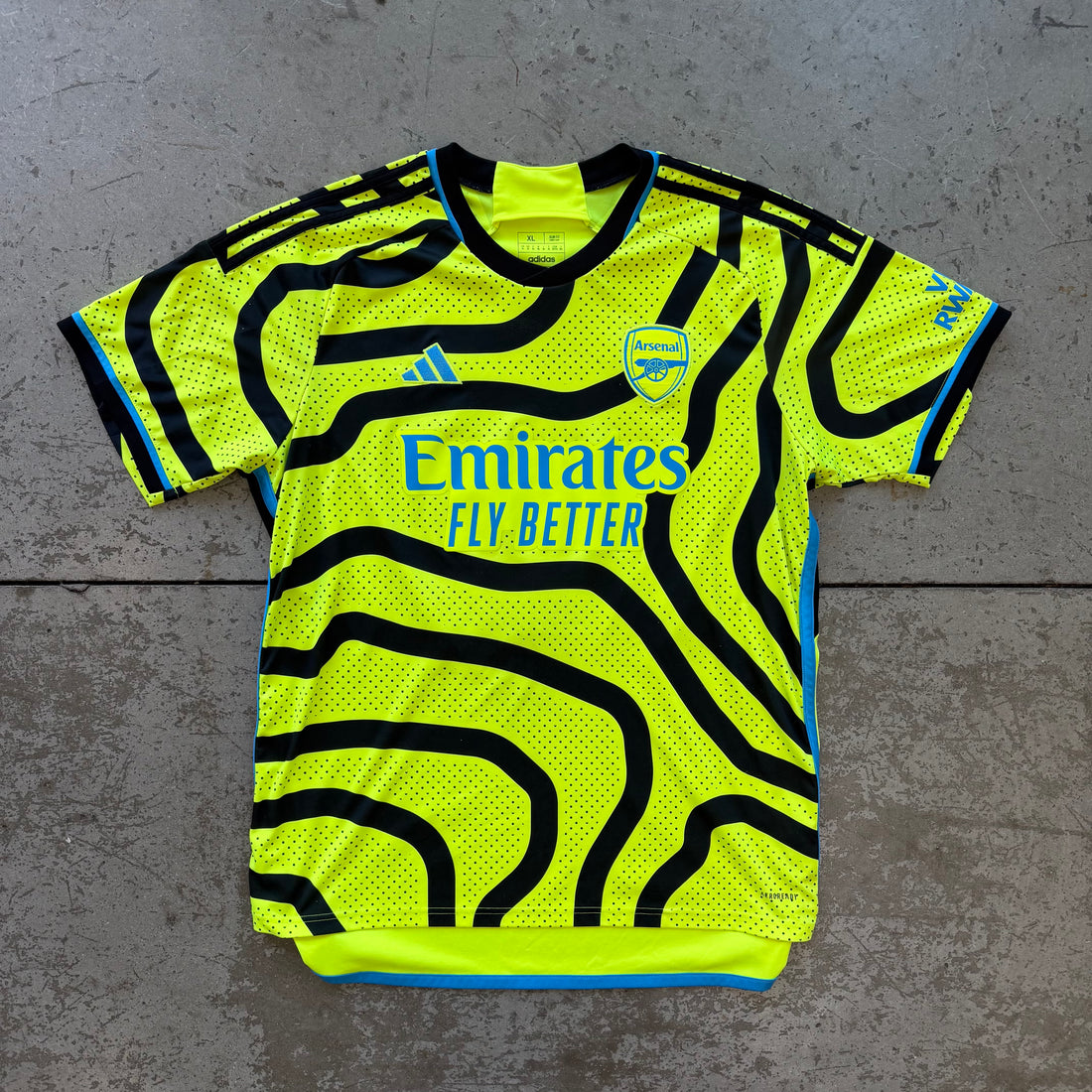 XL Arsenal Saliba Jersey
