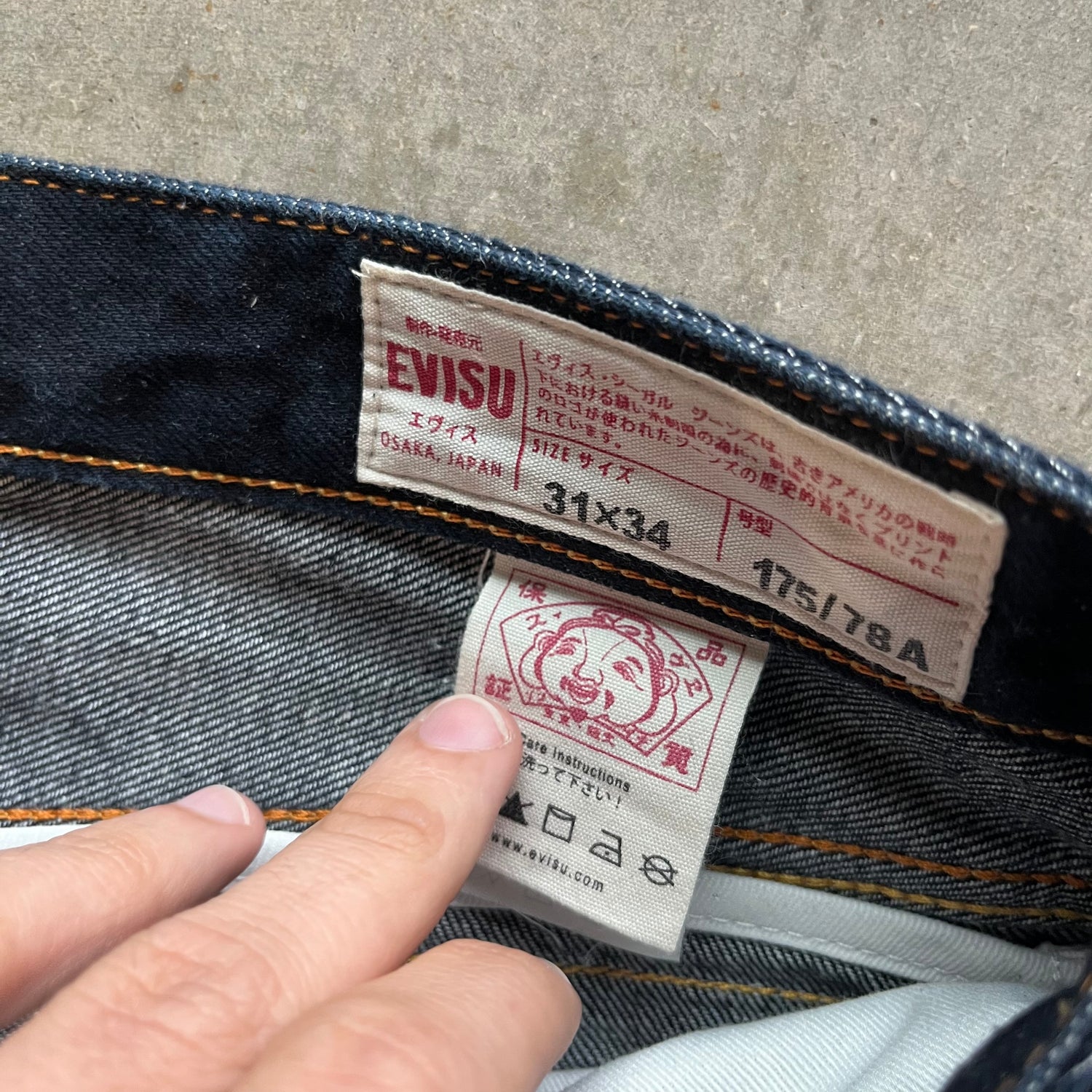 32x30 00s Evisu Wave Jeans
