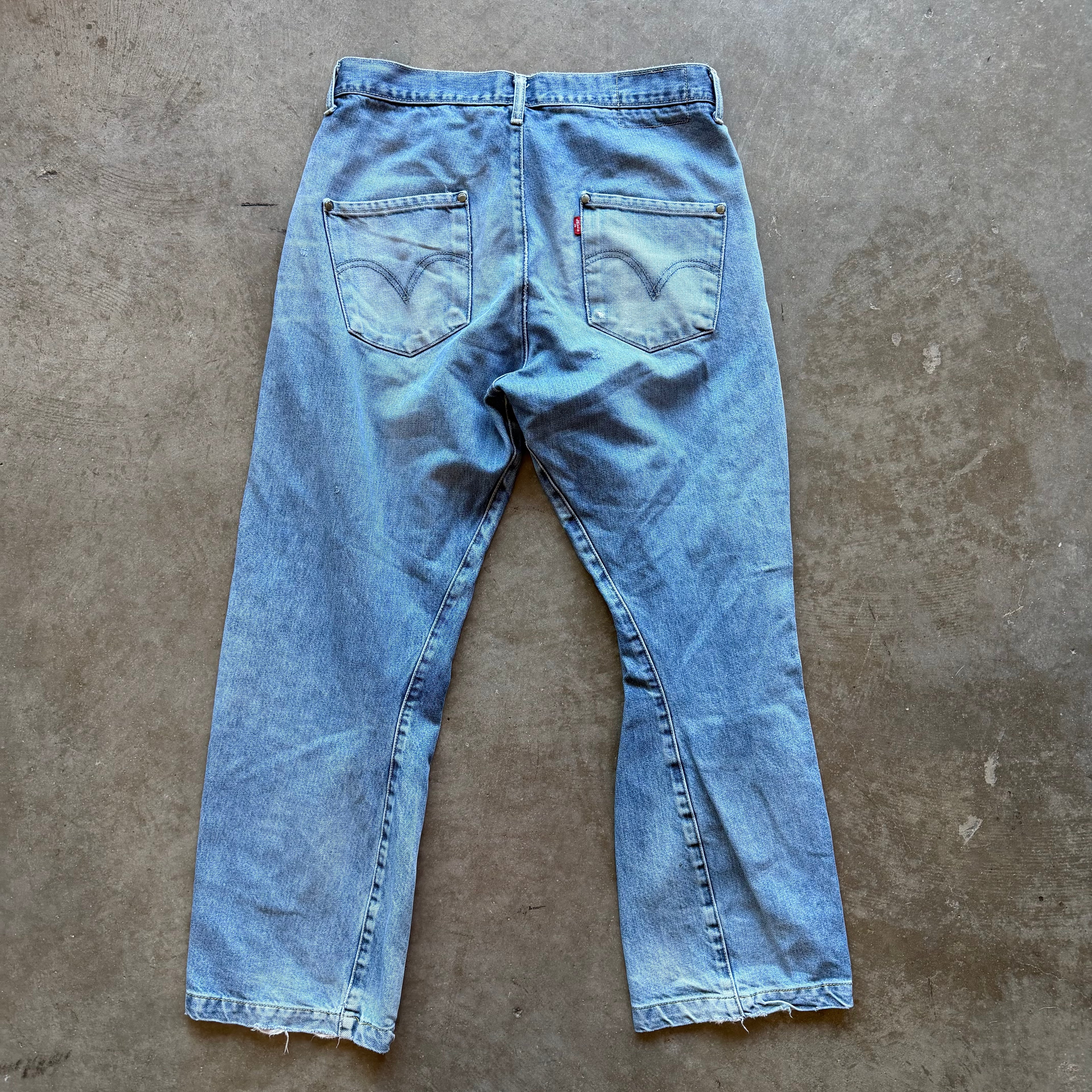 32x28 Levi’s Engineered Jeans
