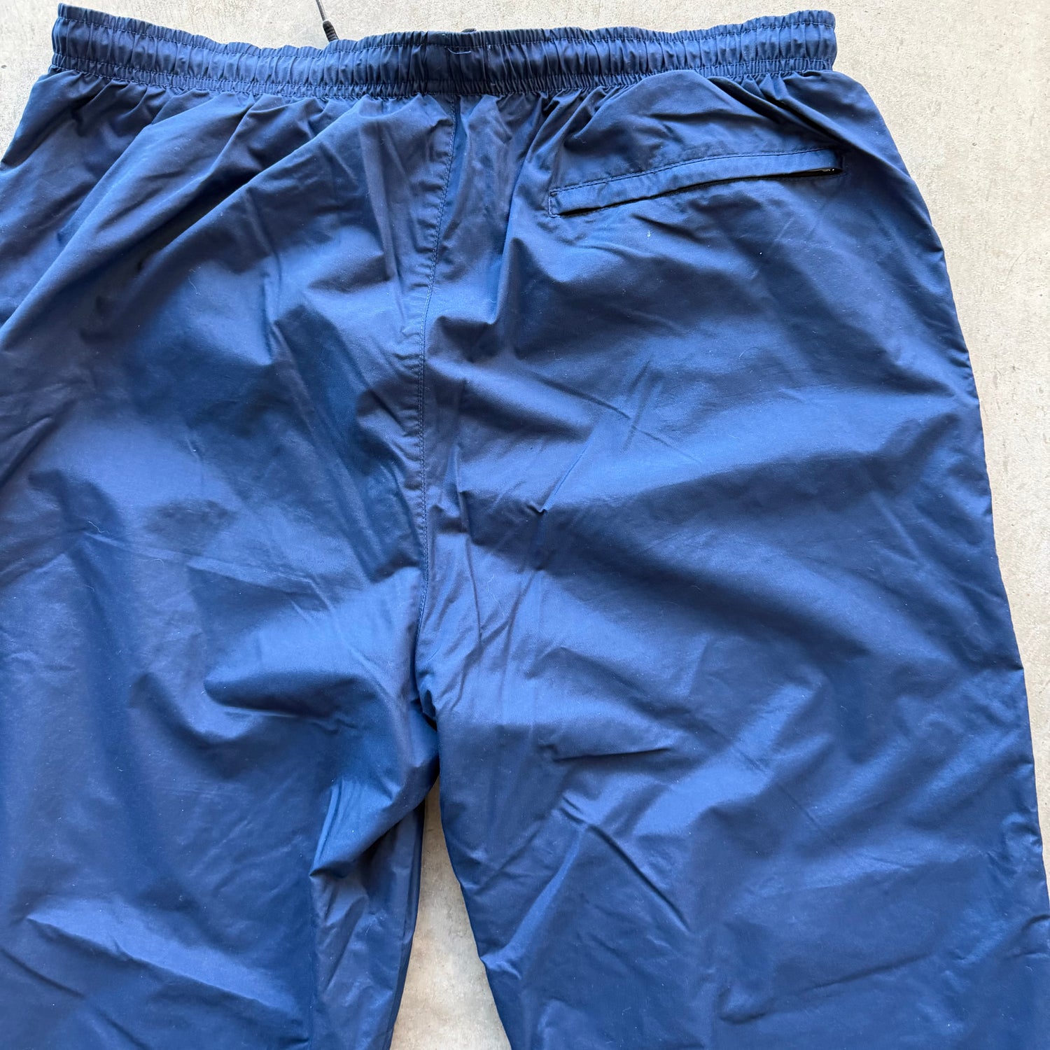 L 00s Navy Nike Track Pants