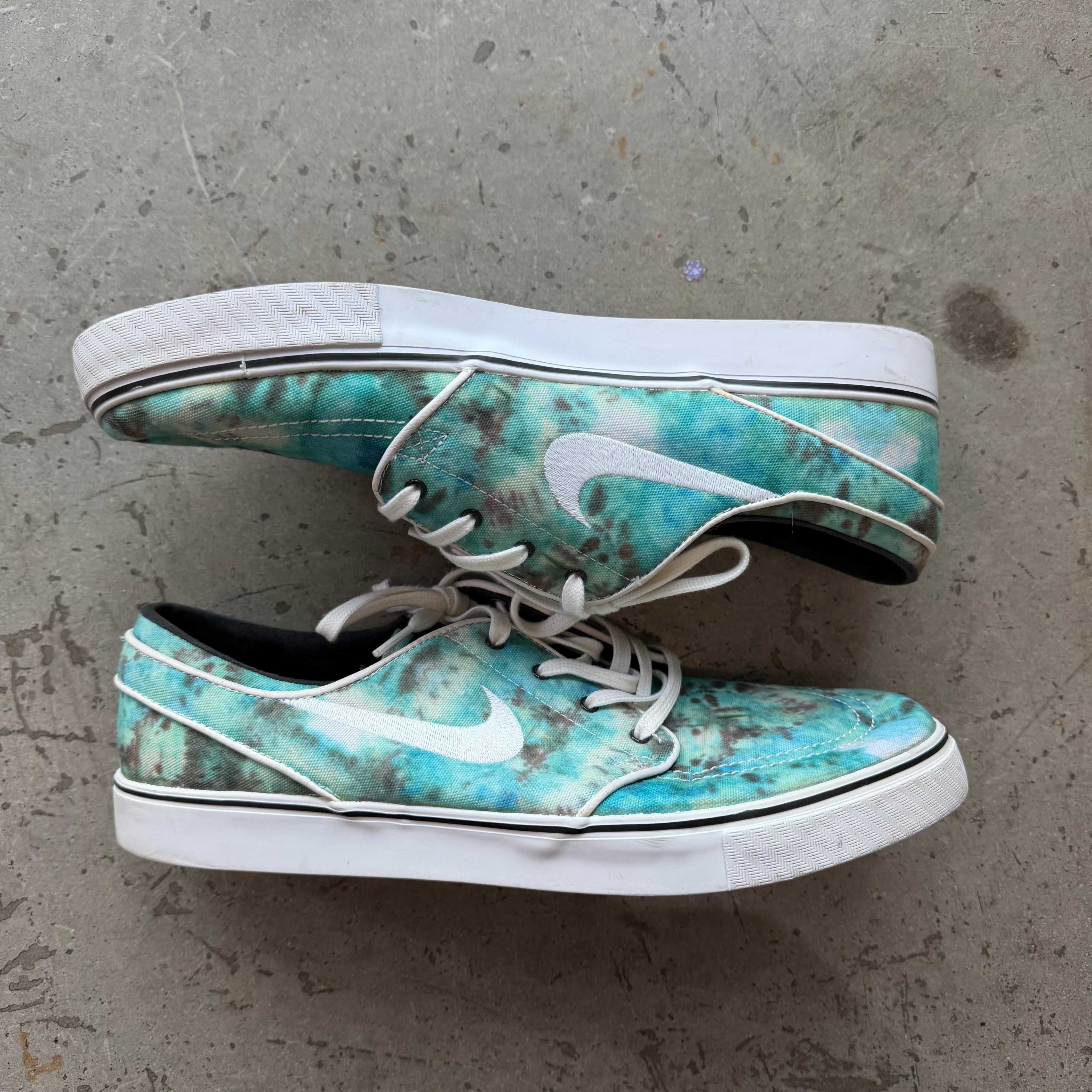 12 Used Nike SB Stefan Janoskis