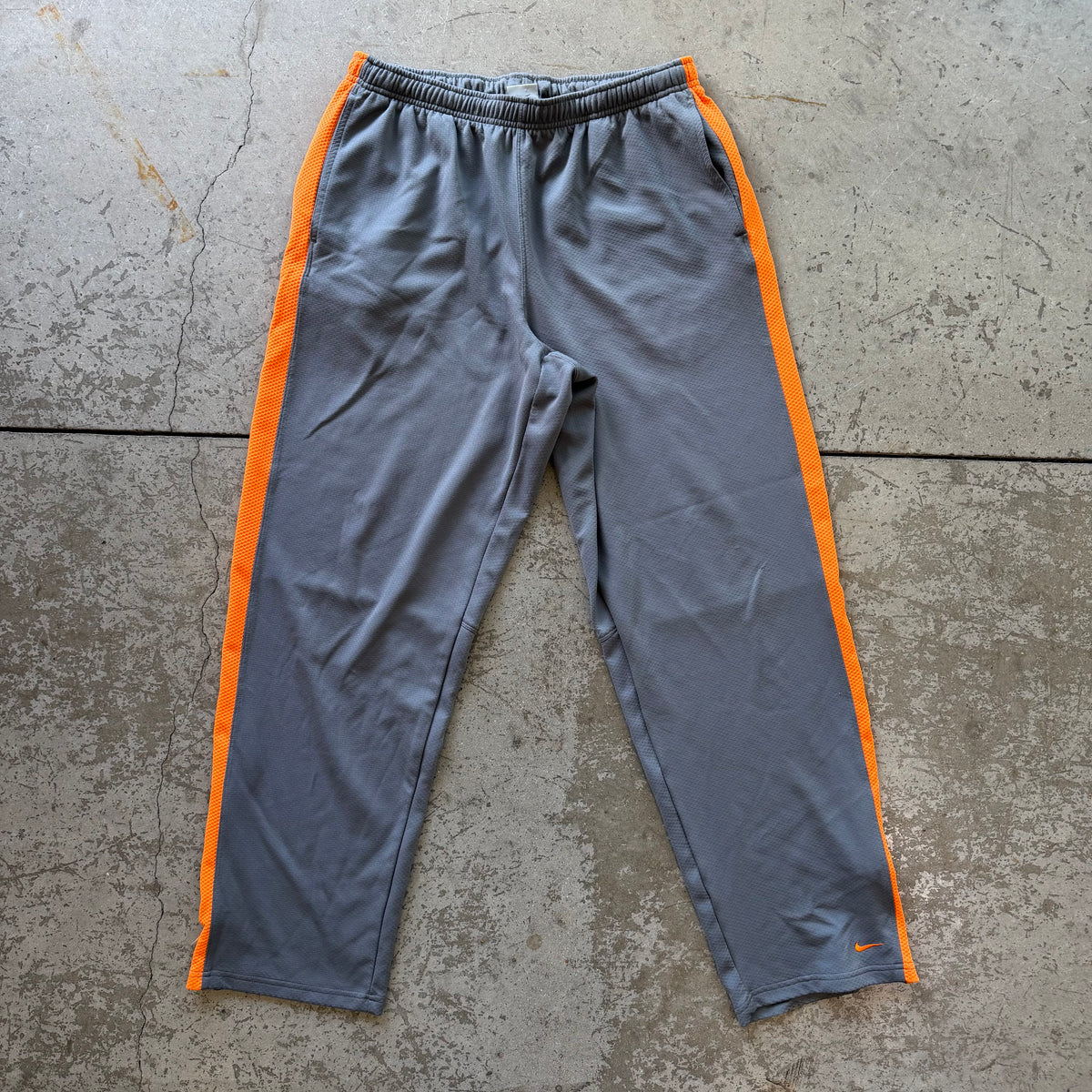 L 00s Nike Sweatpants