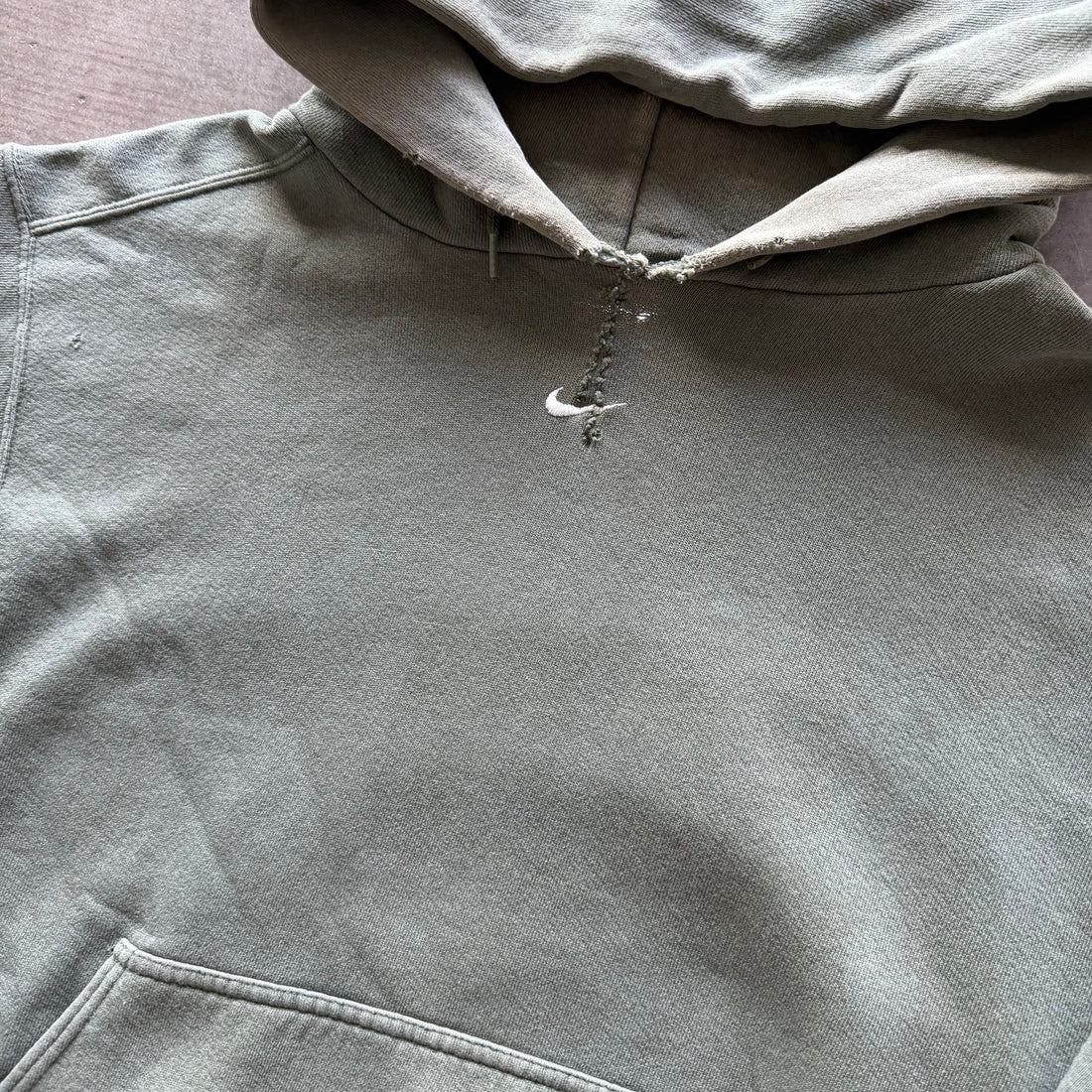 L 90s Nike Center Swoosh Hoodie Olive
