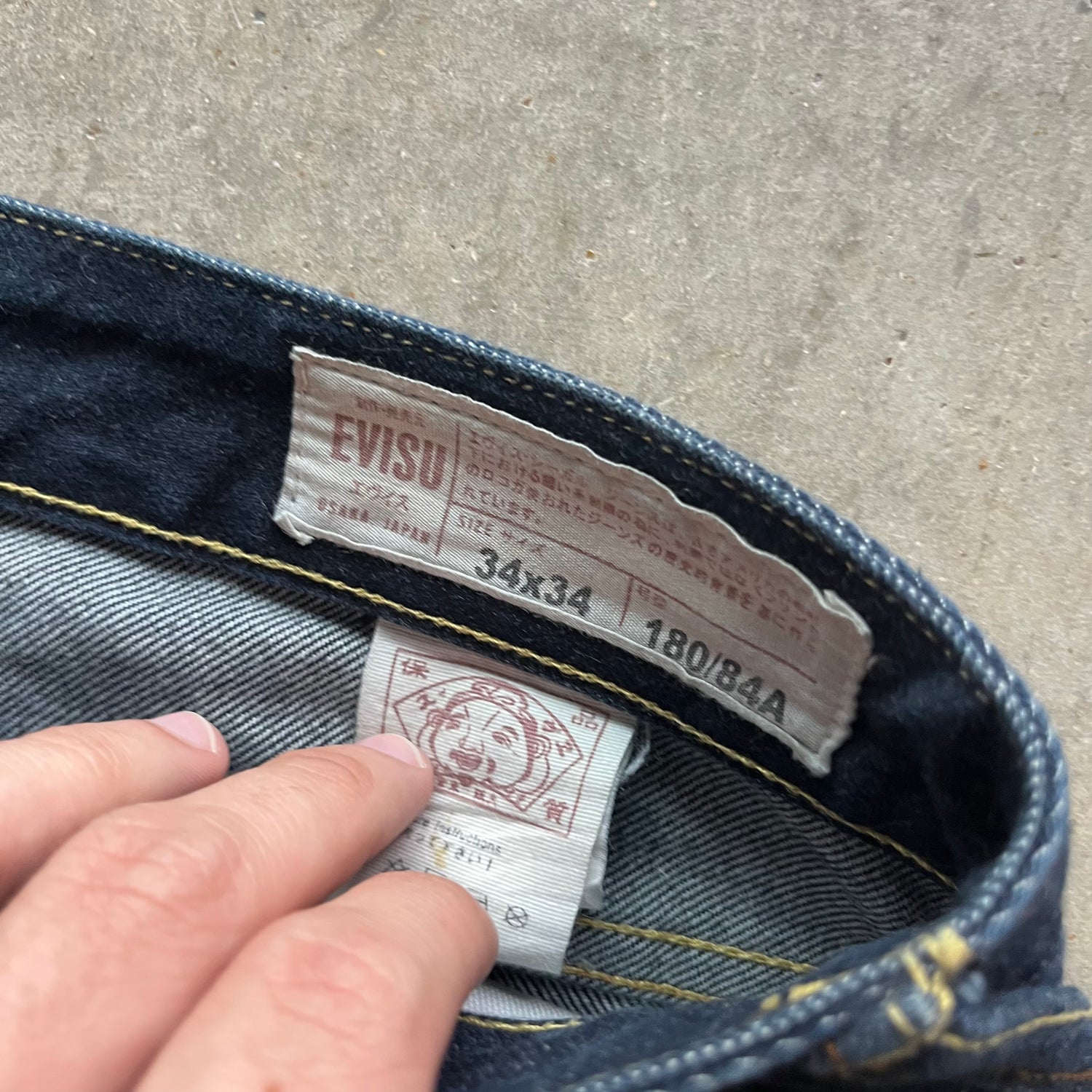 34x32 00s White Dragon Evisu Jeans