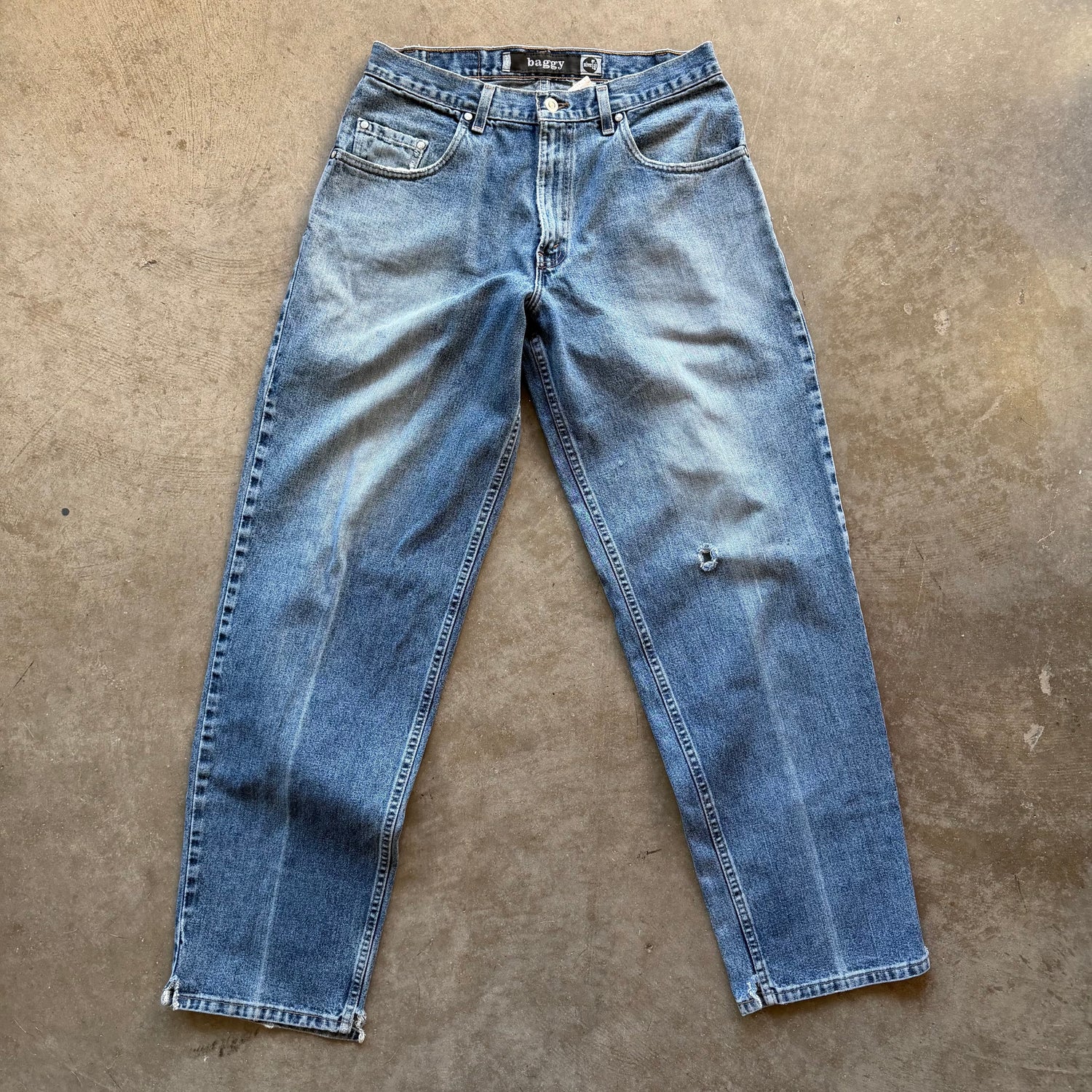 33x34 90s Baggy Levi’s Silver Tabs