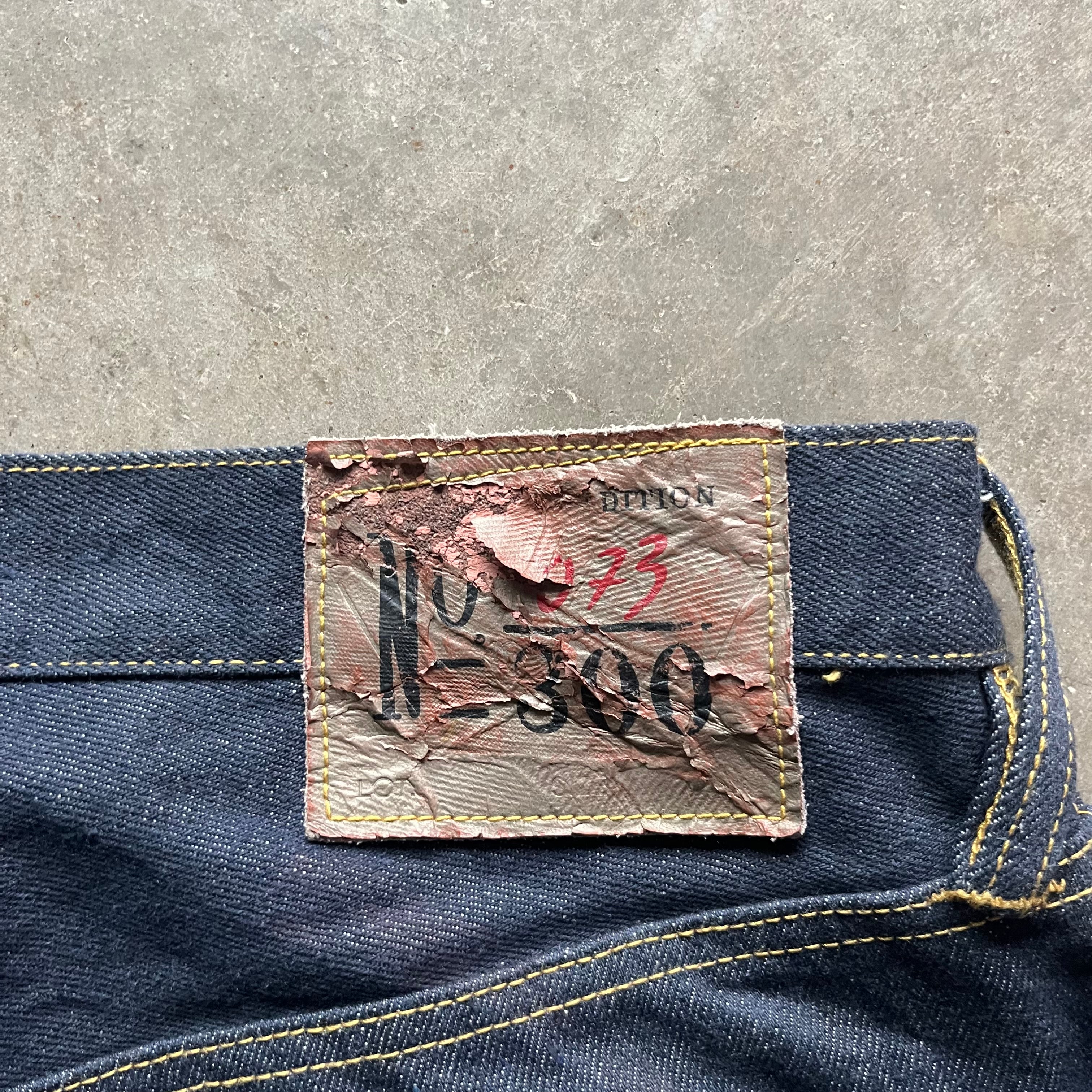 32x31 00s Gold Evisu Jeans