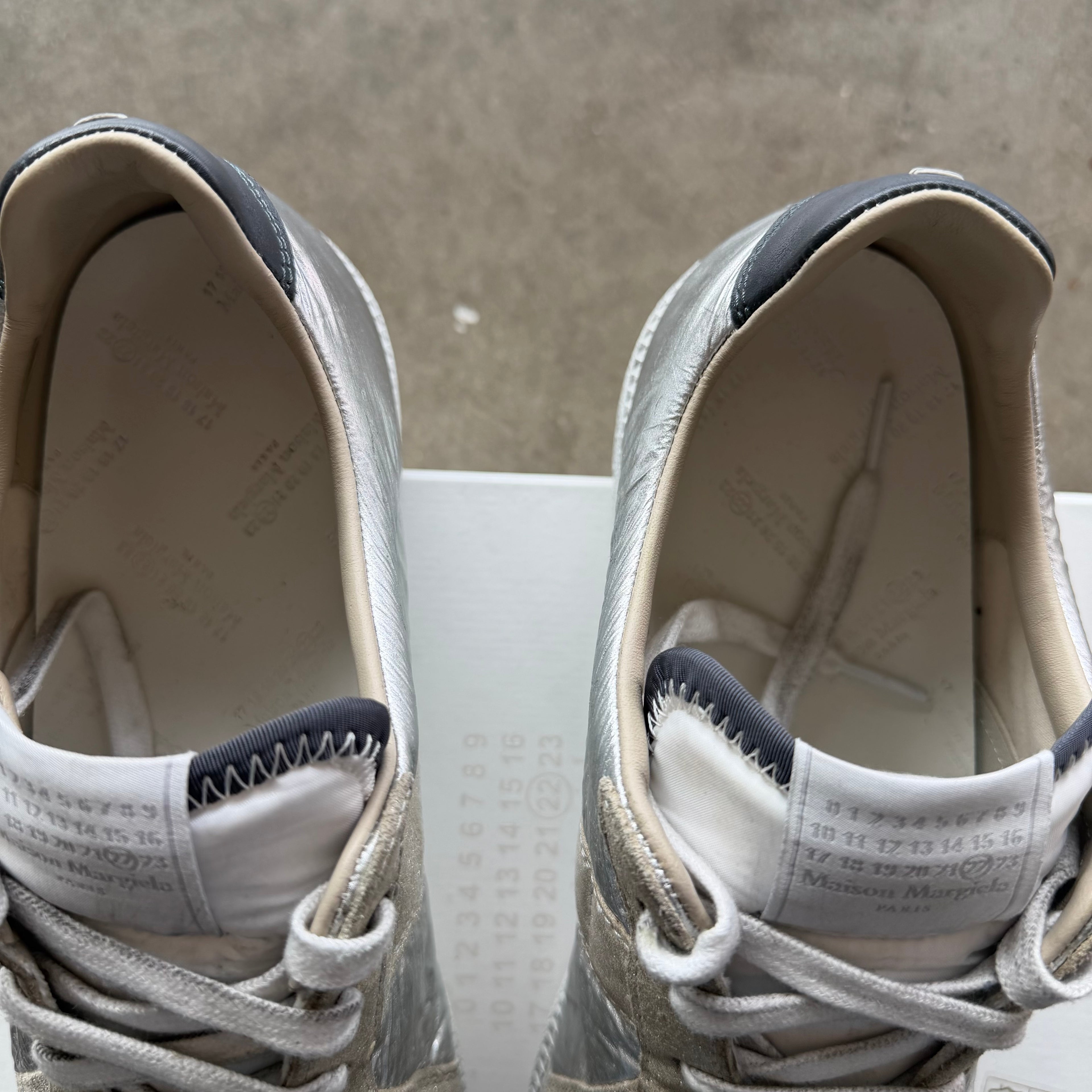 12 Maison Margiela Gat Iridescent