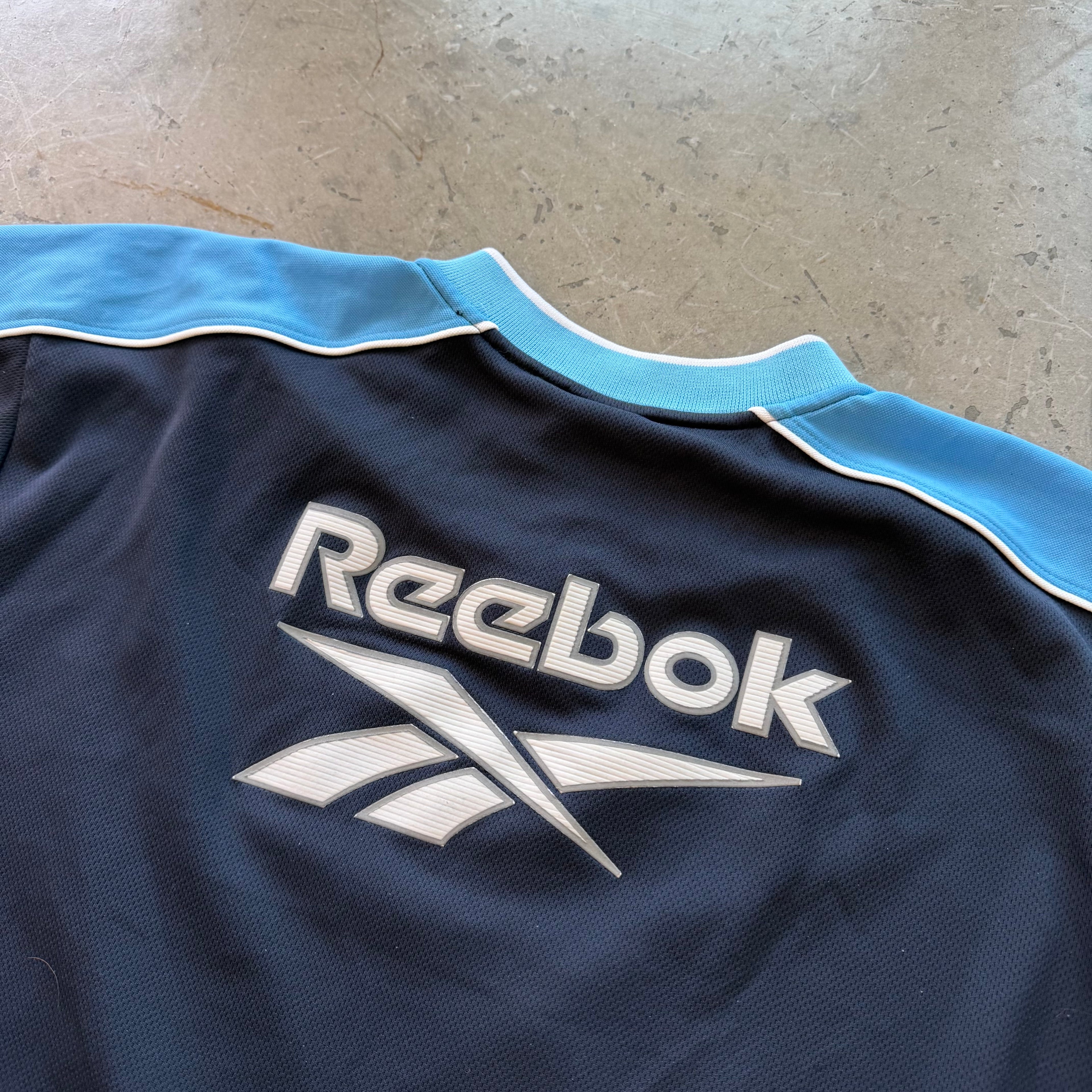 XL 99 Aston Villa Soccer Jersey