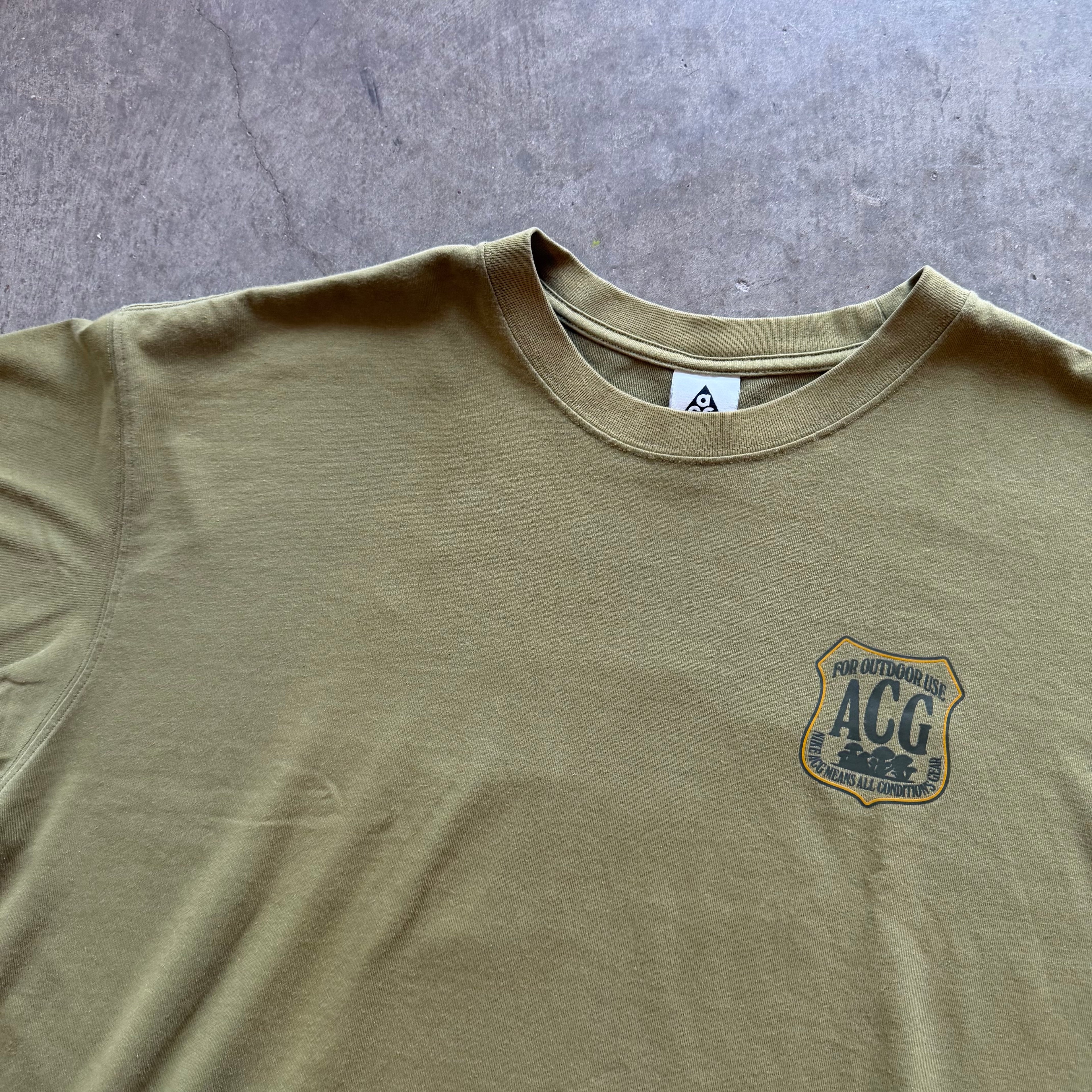 XL Nike ACG Tee