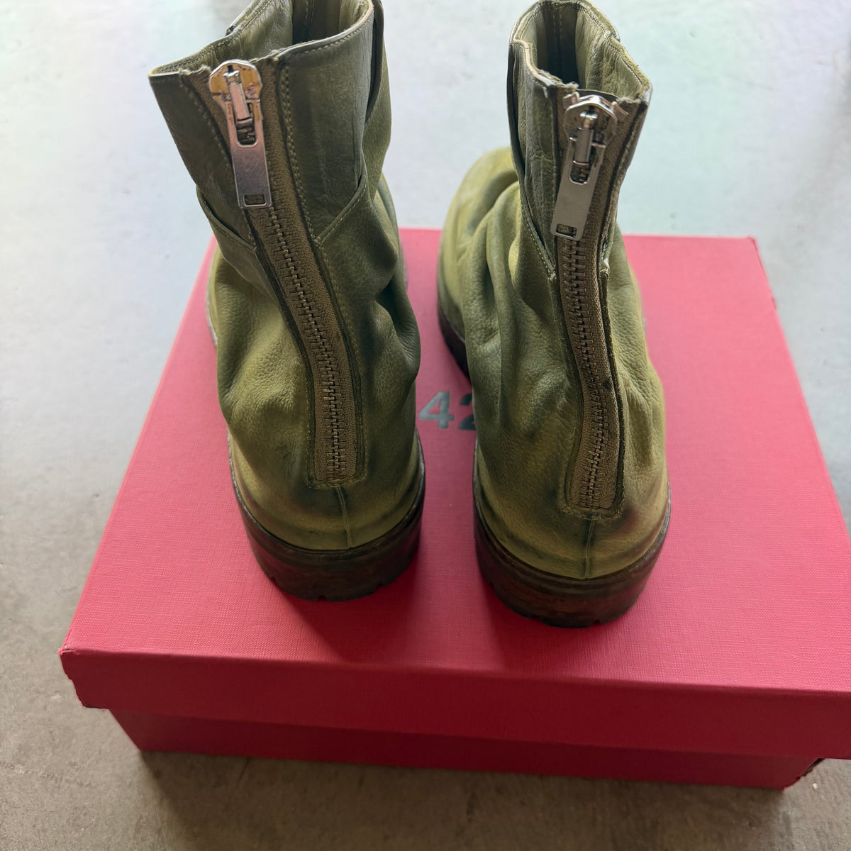 11 424 Marathon Boot Green Sample