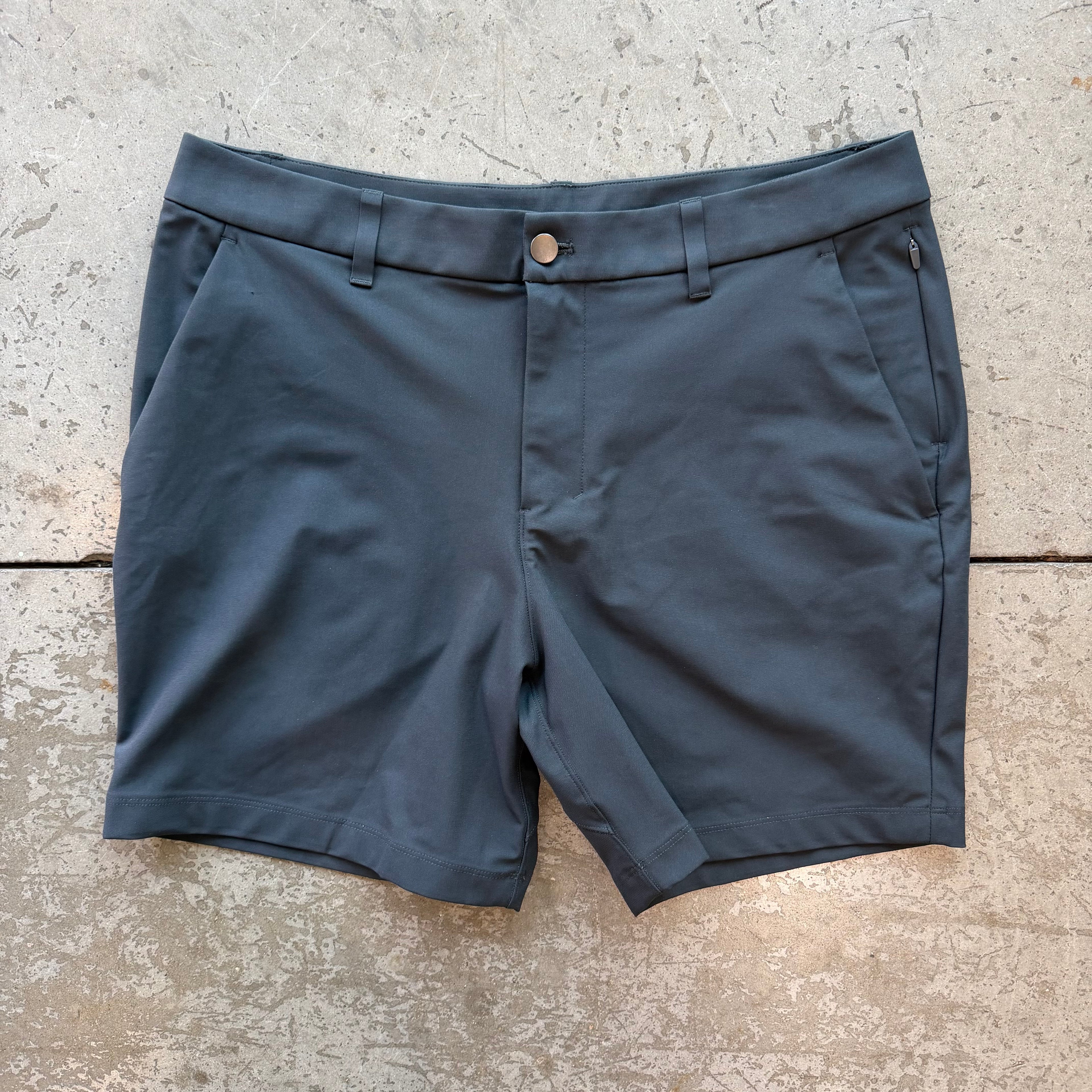 34w 7in Inseam Lulu Lemon Shorts