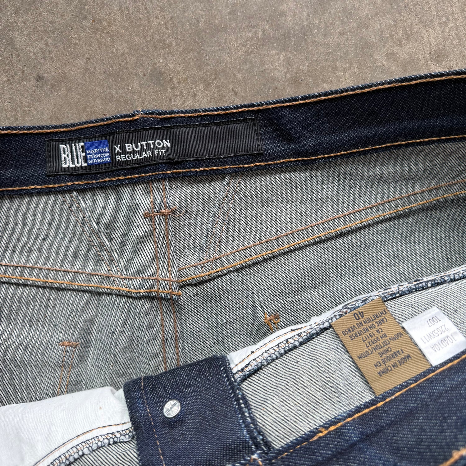 42x33 Y2K Girbaud Jeans