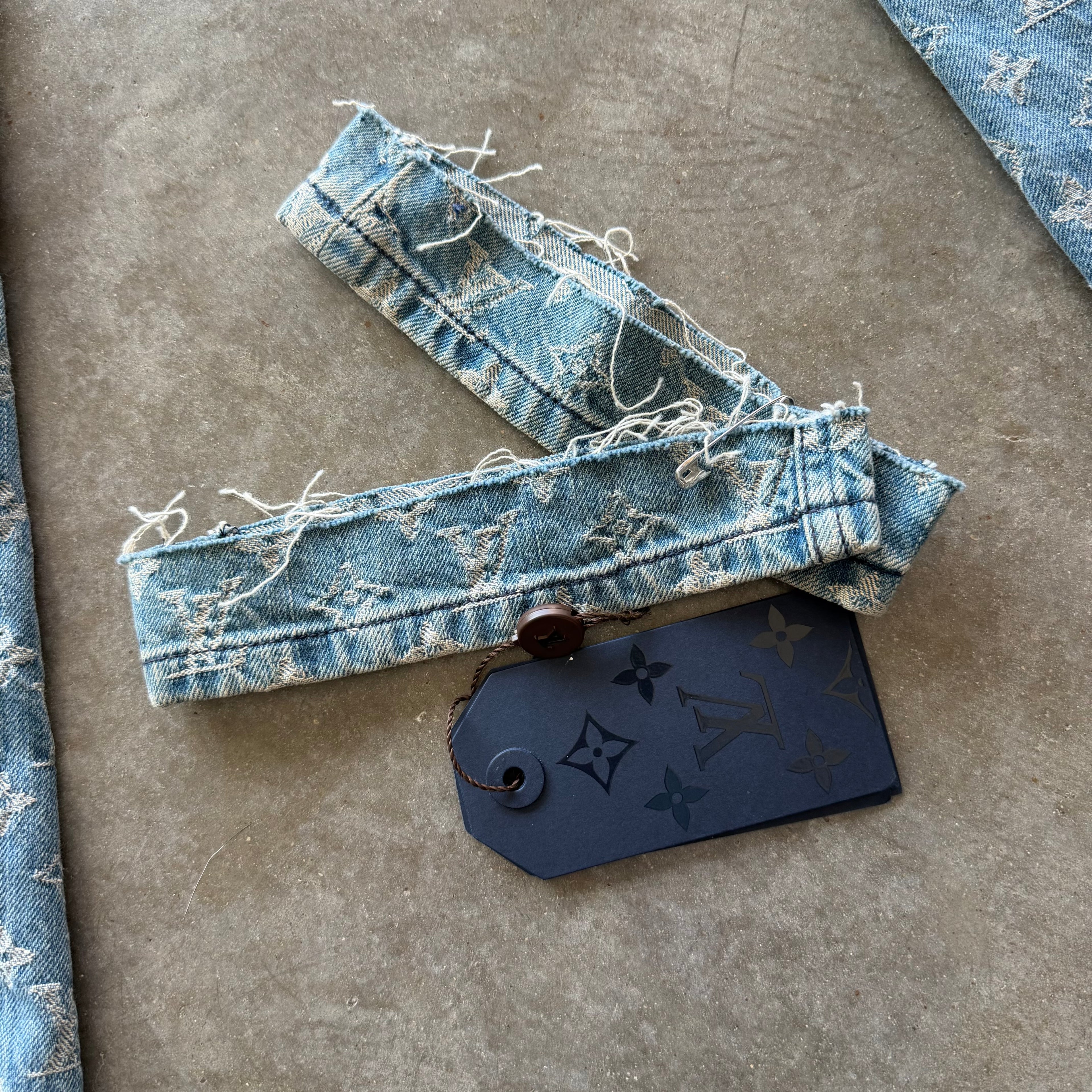 33x32 Louis Vuitton x Supreme Jacquard Denim