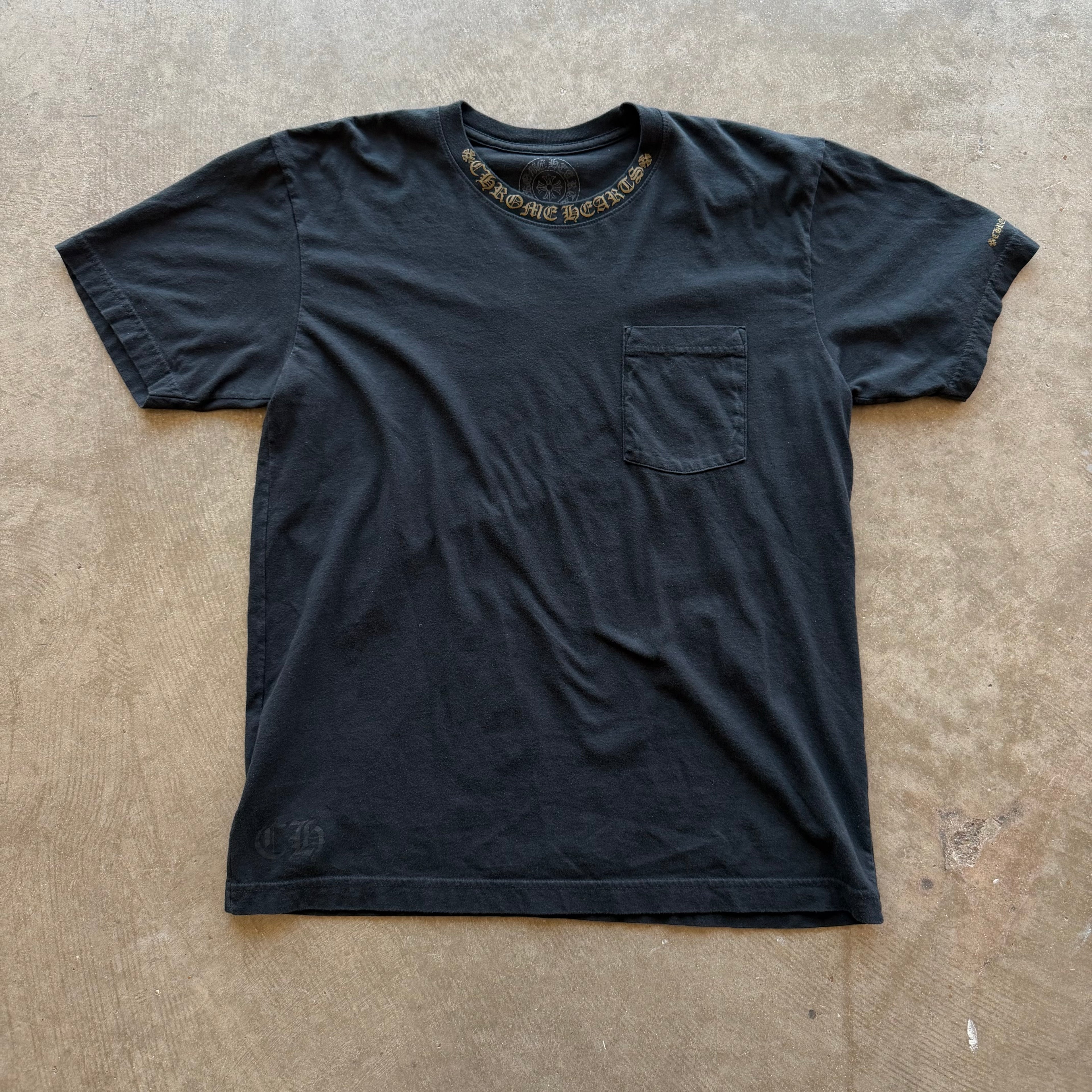 L Chrome Hearts Olive Neck Logo Tee