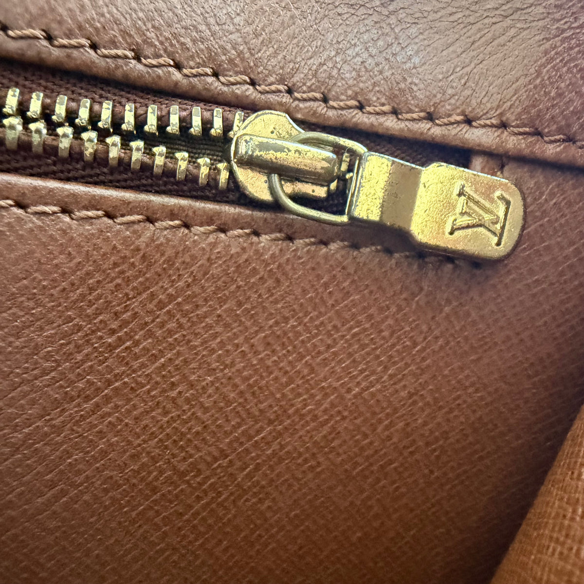 Louis Vuitton Pochette Dame Clutch