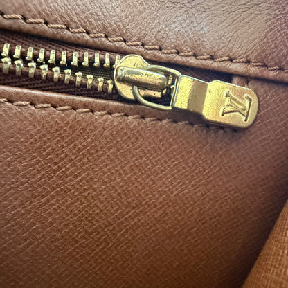 Louis Vuitton Pochette Dame Clutch