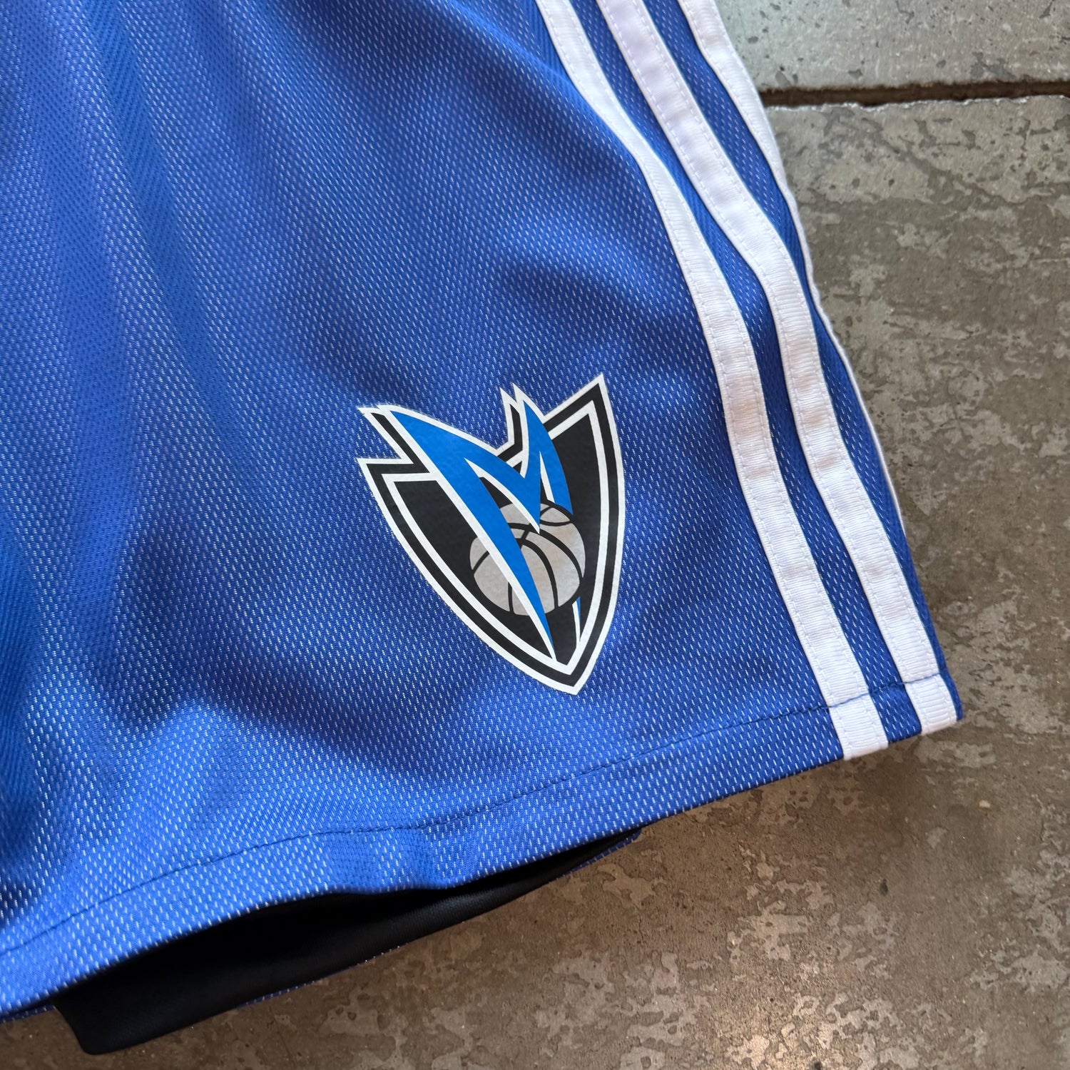 L 00s Dallas Mavs Athletic Shorts