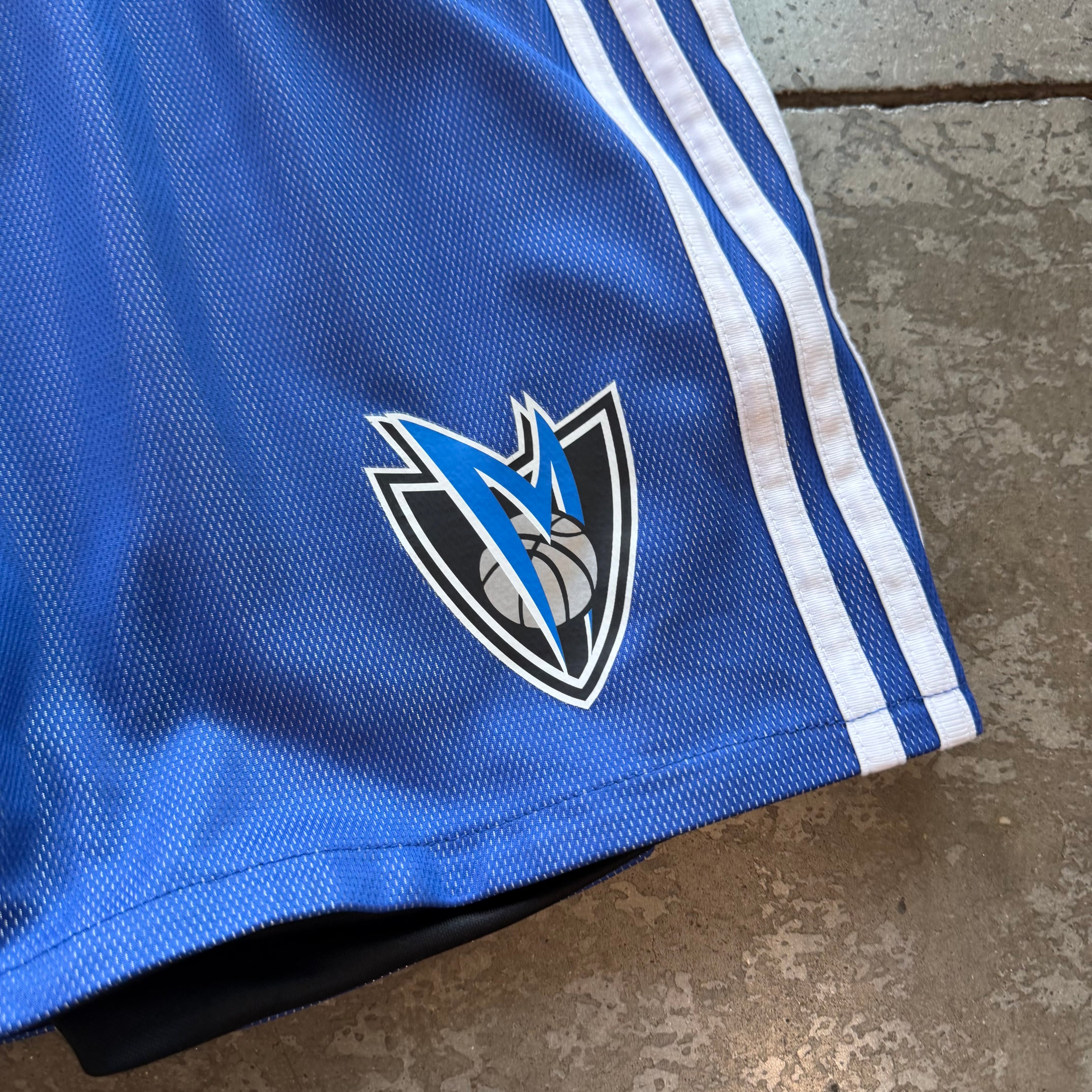 L 00s Dallas Mavs Athletic Shorts