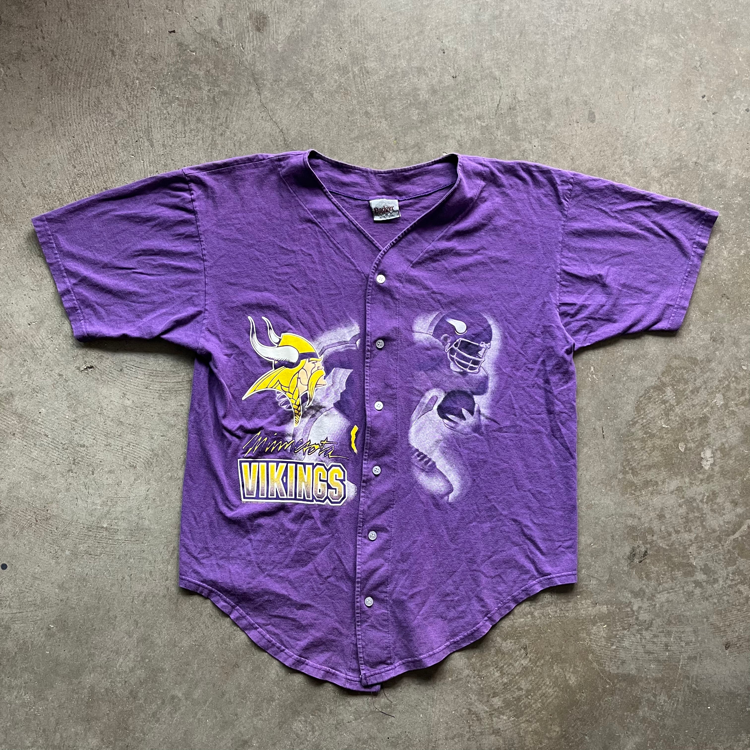 XL 90s Vikings Button Up