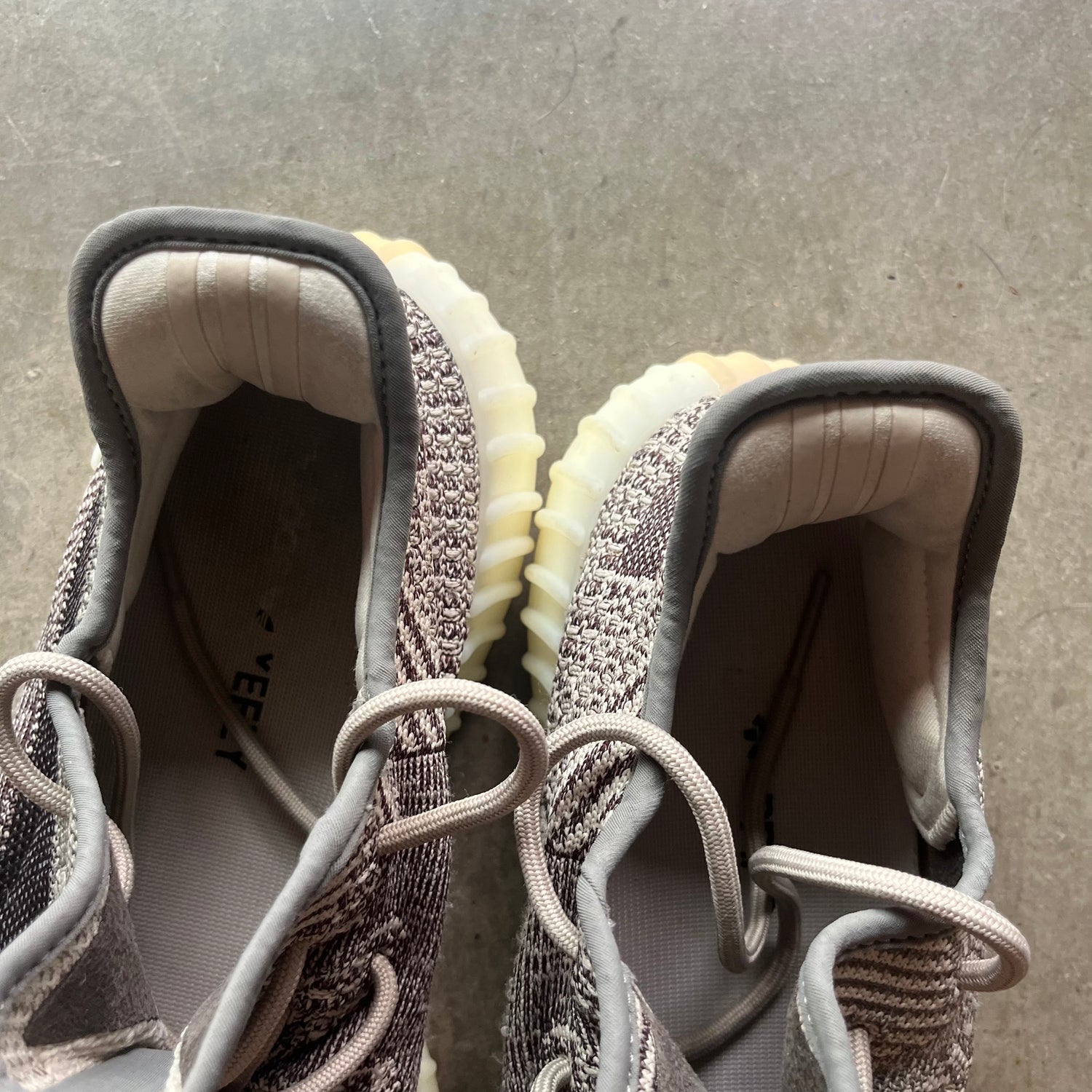 11.5 Used Yeezy 350v2 Zyon