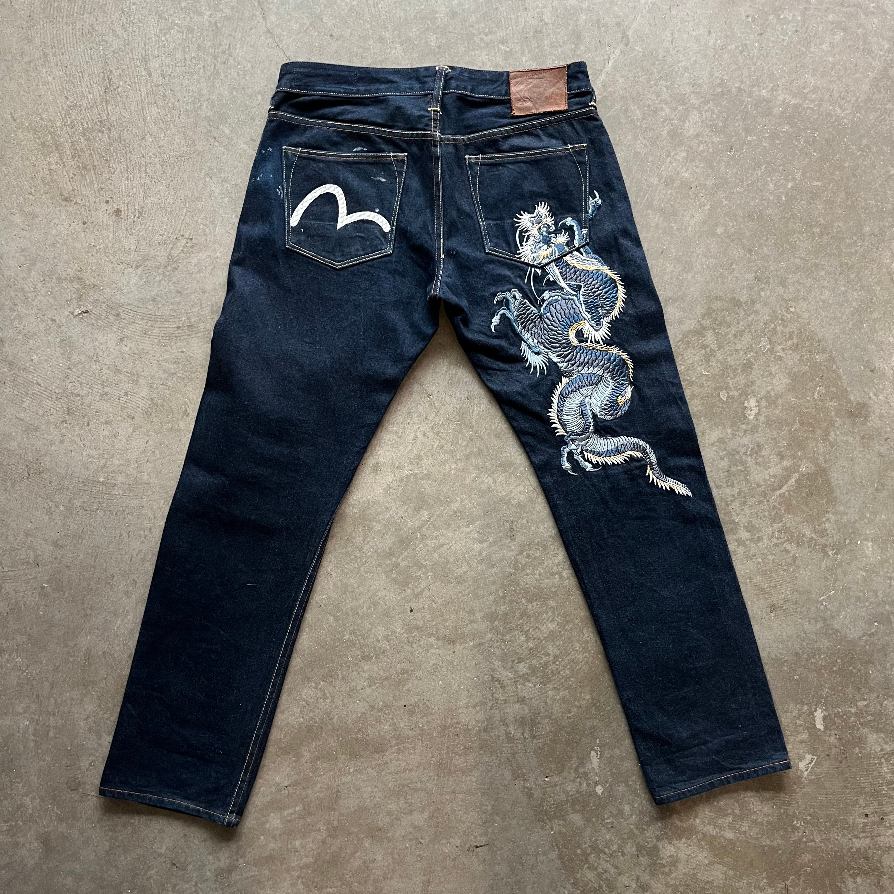 34x32 00s White Dragon Evisu Jeans