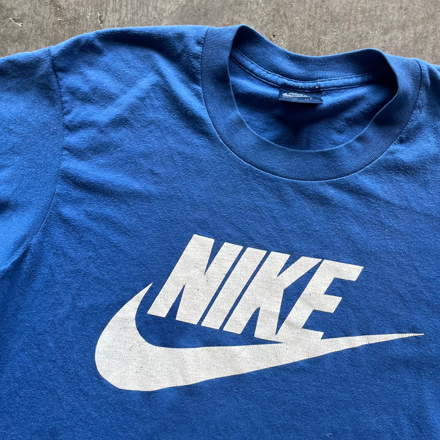 L 80s Nike Tee