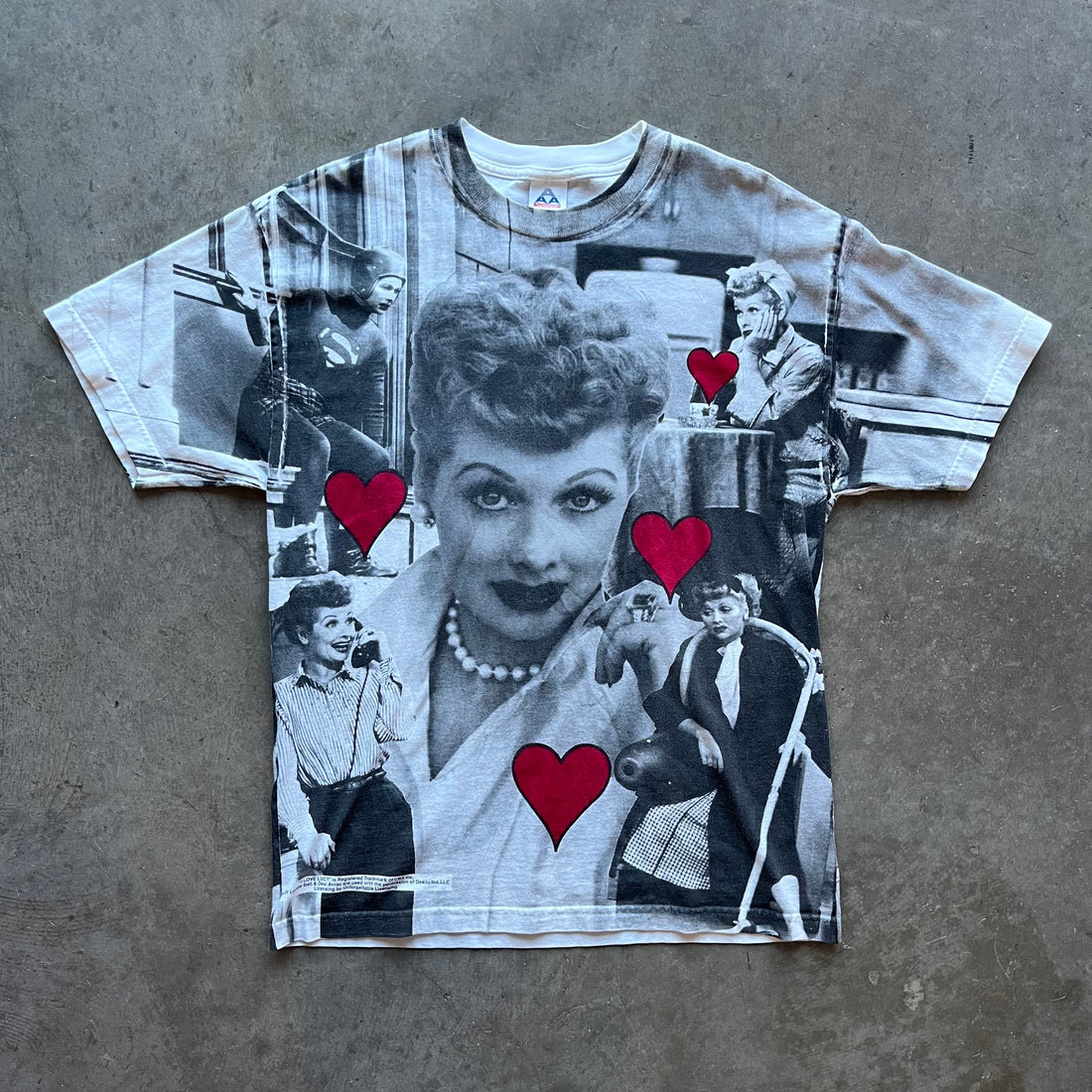 L 90s I Love Lucy Tee